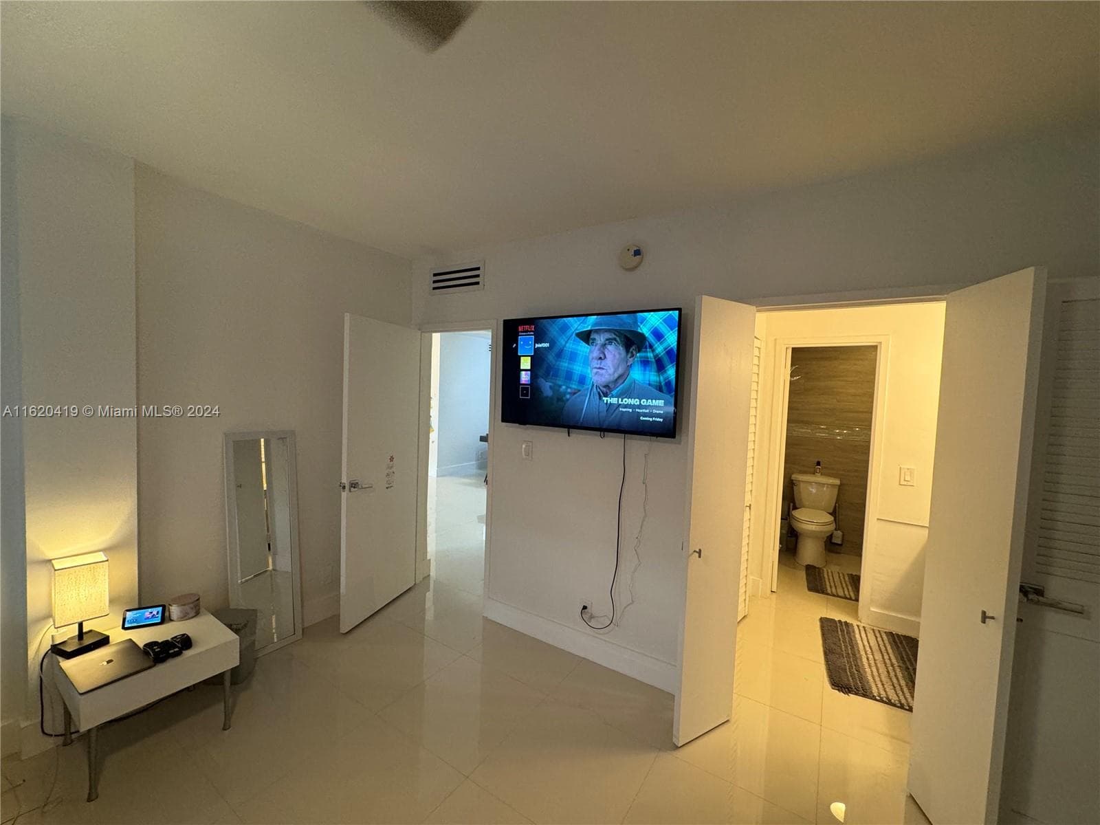 9381 E Bay Harbor Dr 302S photo 16