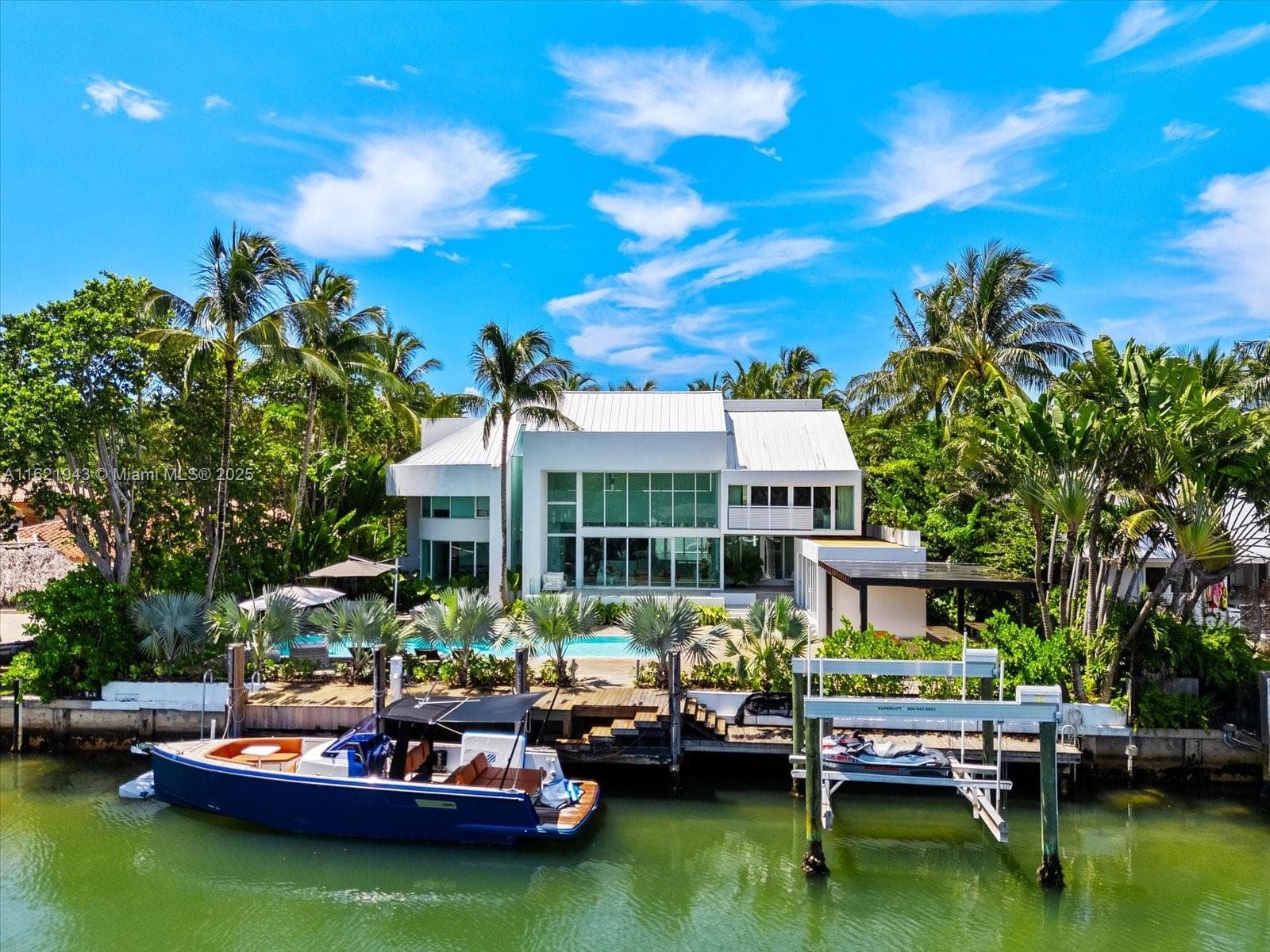 161 Cape Florida Dr 2