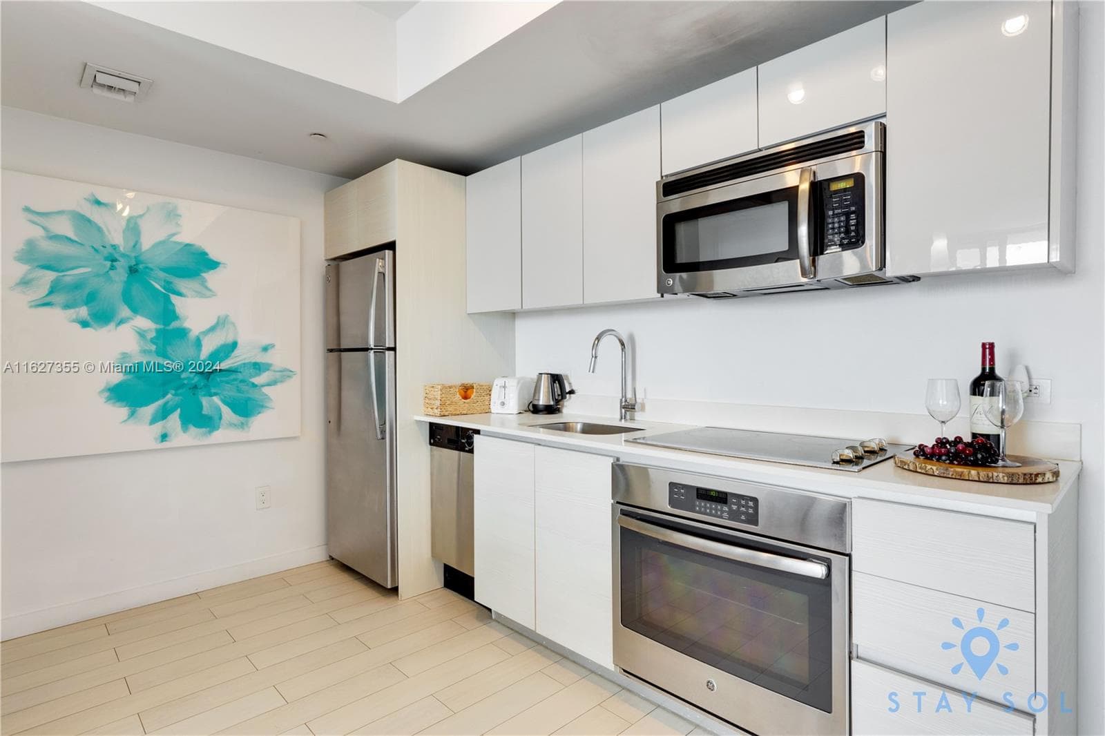 2602 Hallandale Beach Blvd R2009 photo 8