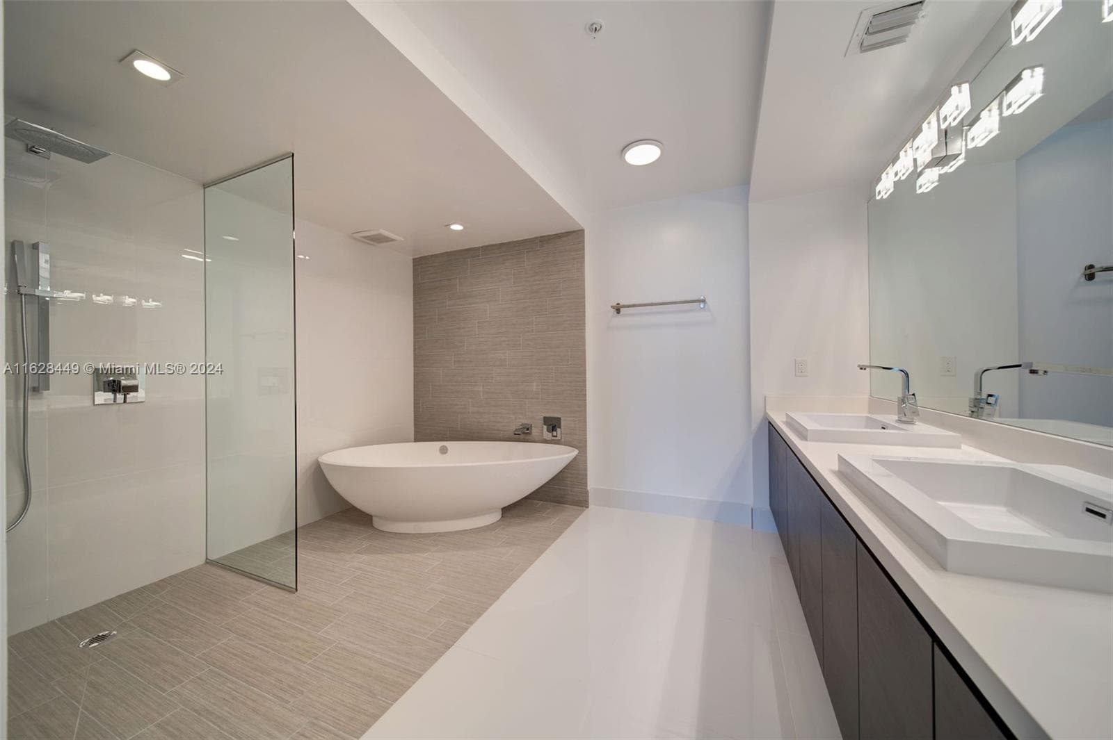 300 Sunny Isles Blvd 2103 photo 22