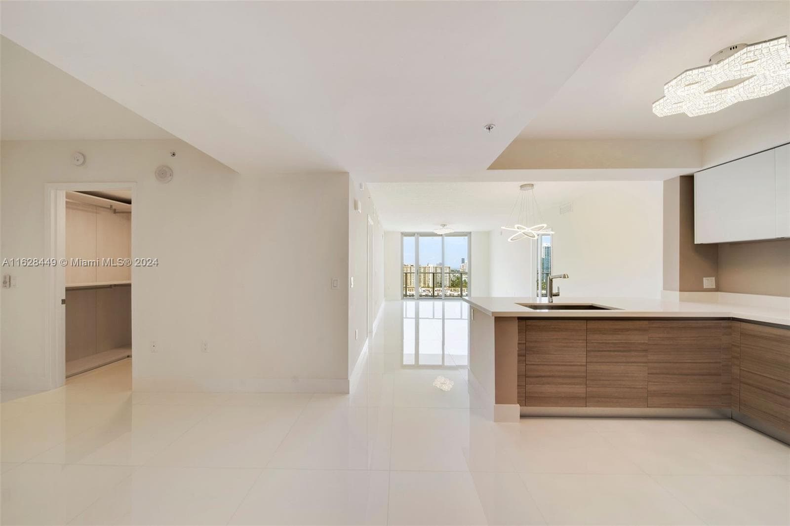 300 Sunny Isles Blvd 2103 photo 9