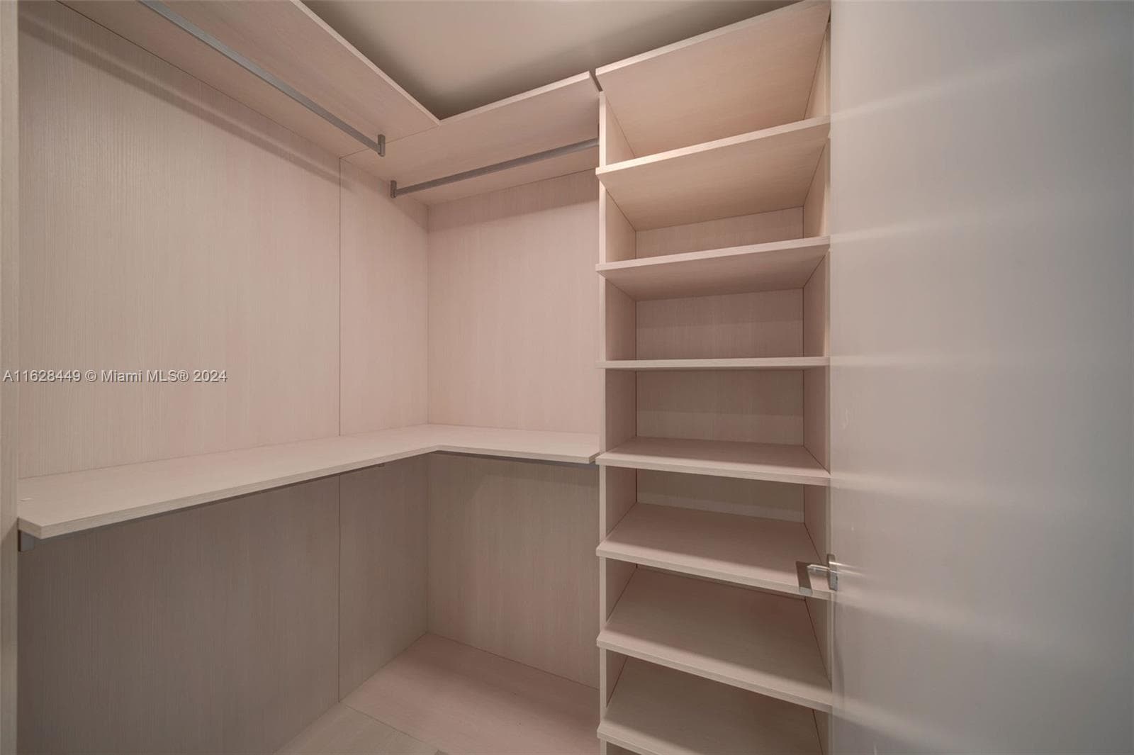 300 Sunny Isles Blvd 2103 photo 8