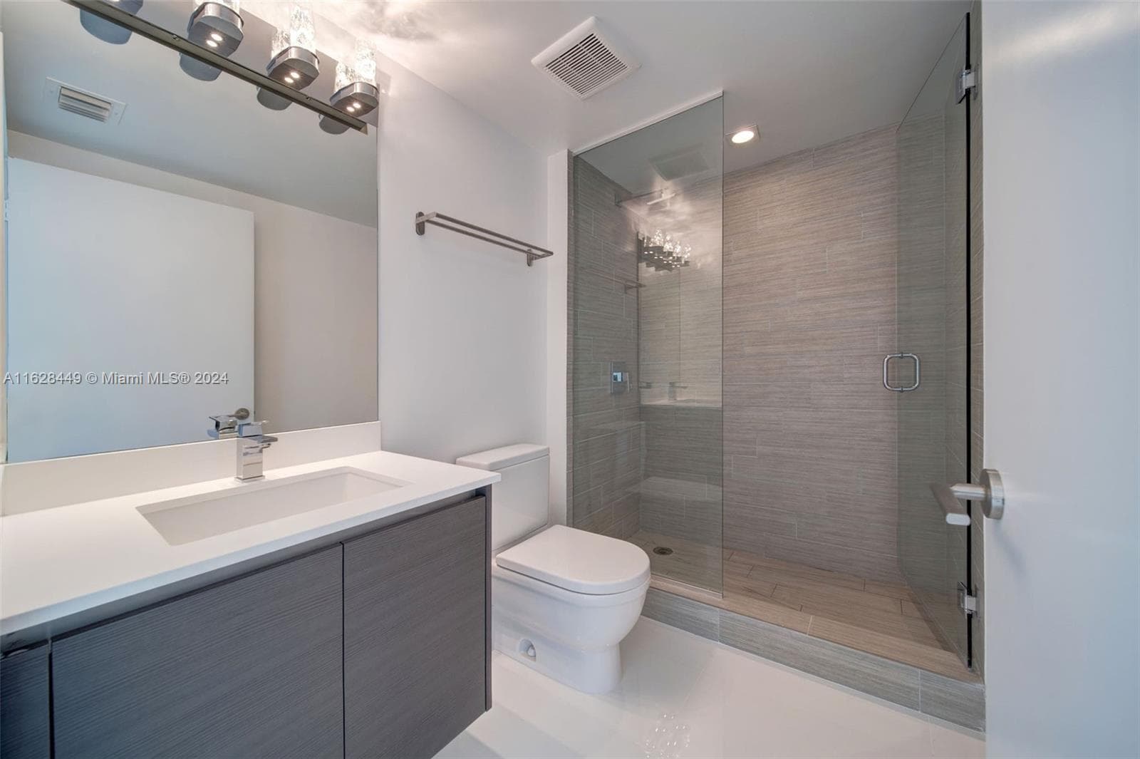 300 Sunny Isles Blvd 2103 photo 25