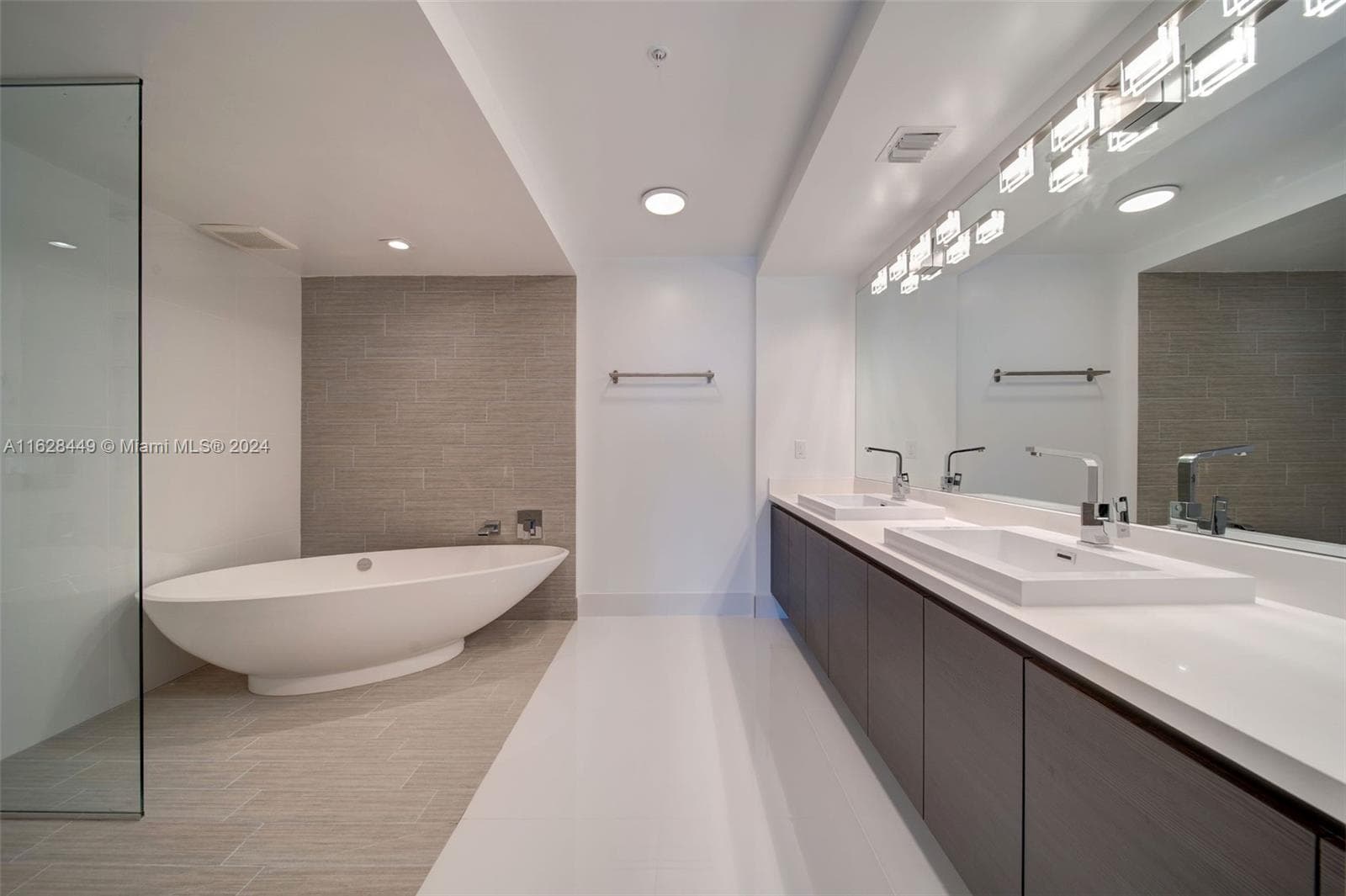 300 Sunny Isles Blvd 2103 photo 21