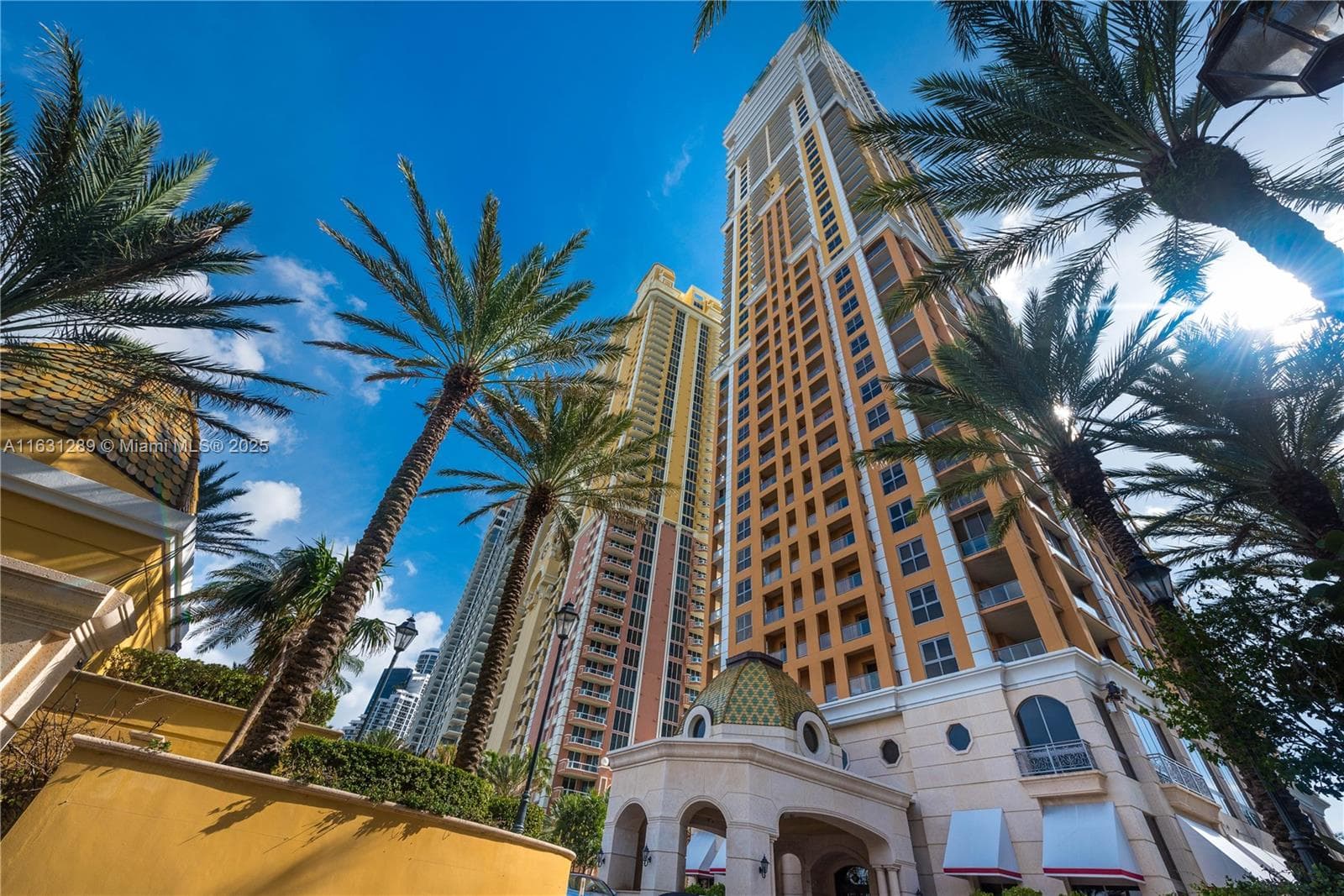 17749 Collins Ave 1