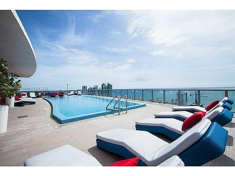 2602 HALLANDALE BEACH BLVD 2905 photo 7