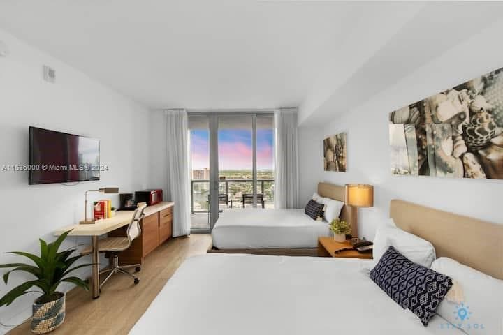 2602 HALLANDALE BEACH BLVD 2706 photo 12