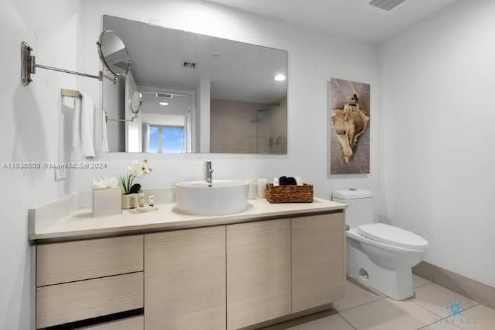 2602 HALLANDALE BEACH BLVD 2706 photo 10