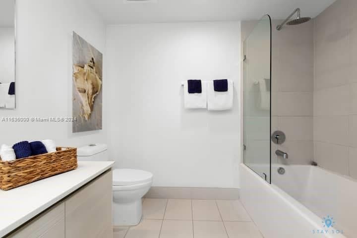 2602 HALLANDALE BEACH BLVD 2706 photo 11