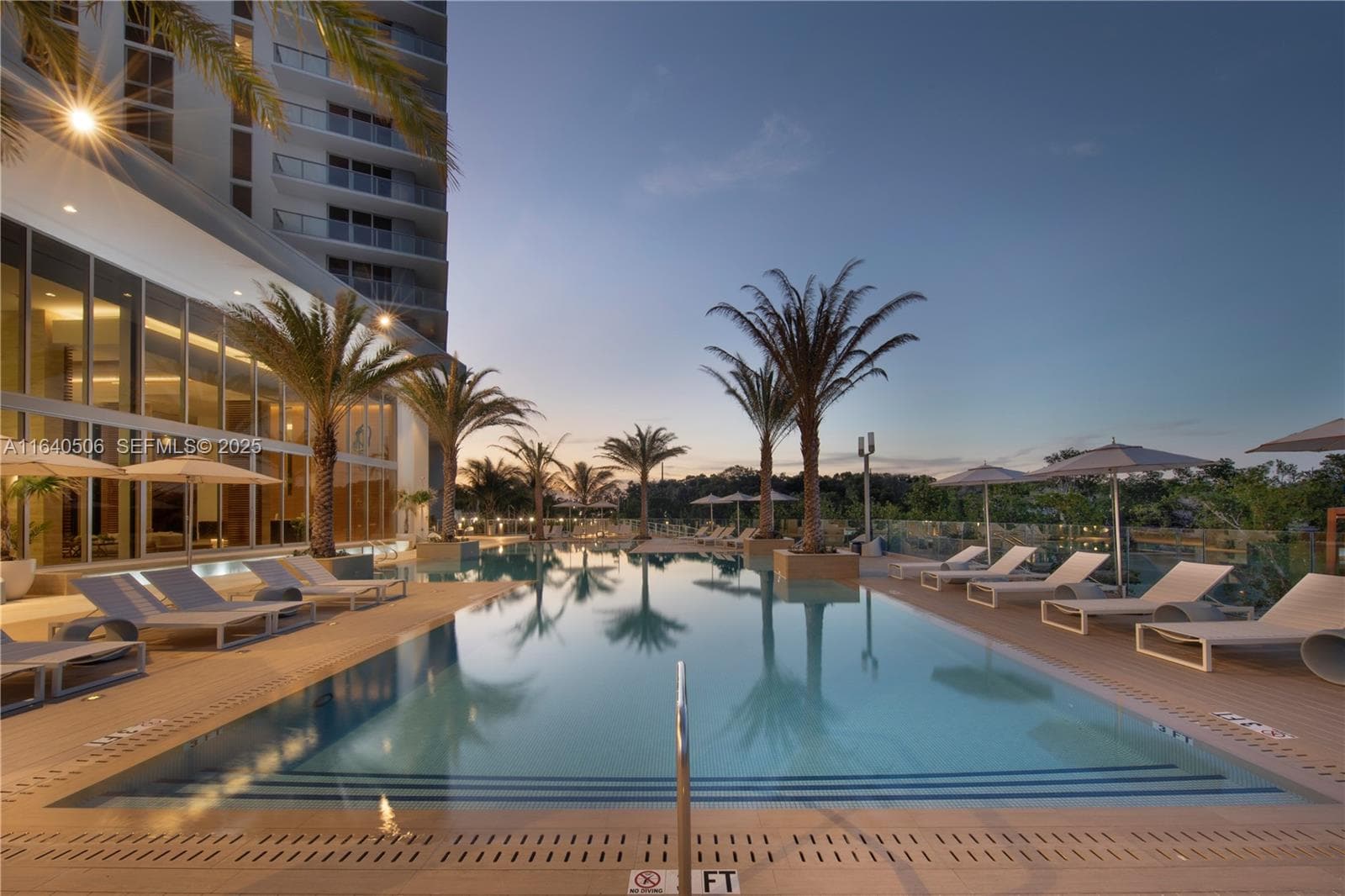 16385 Biscayne Blvd PH7 photo 4