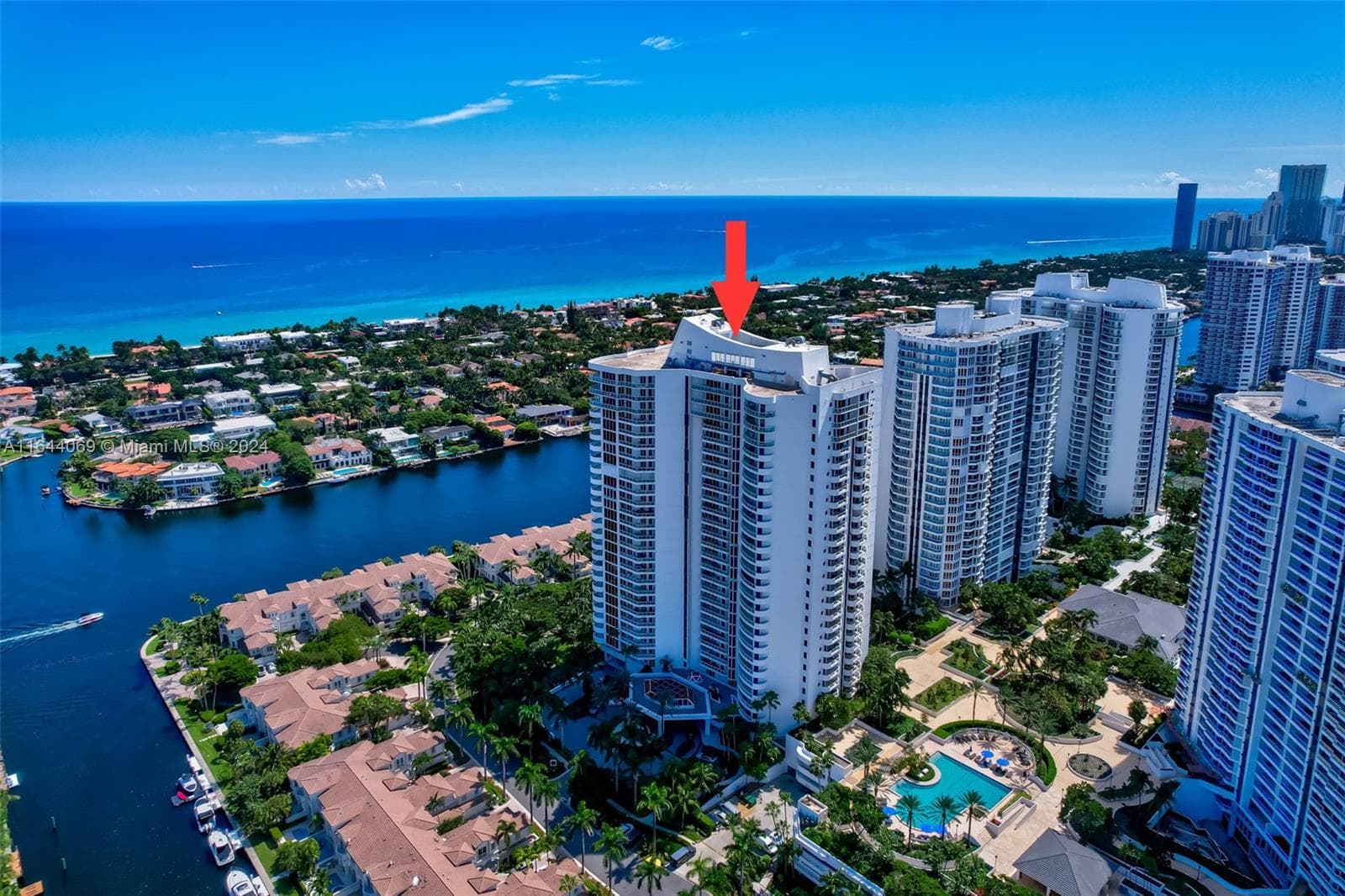 21200 Point Pl 1204 photo 6