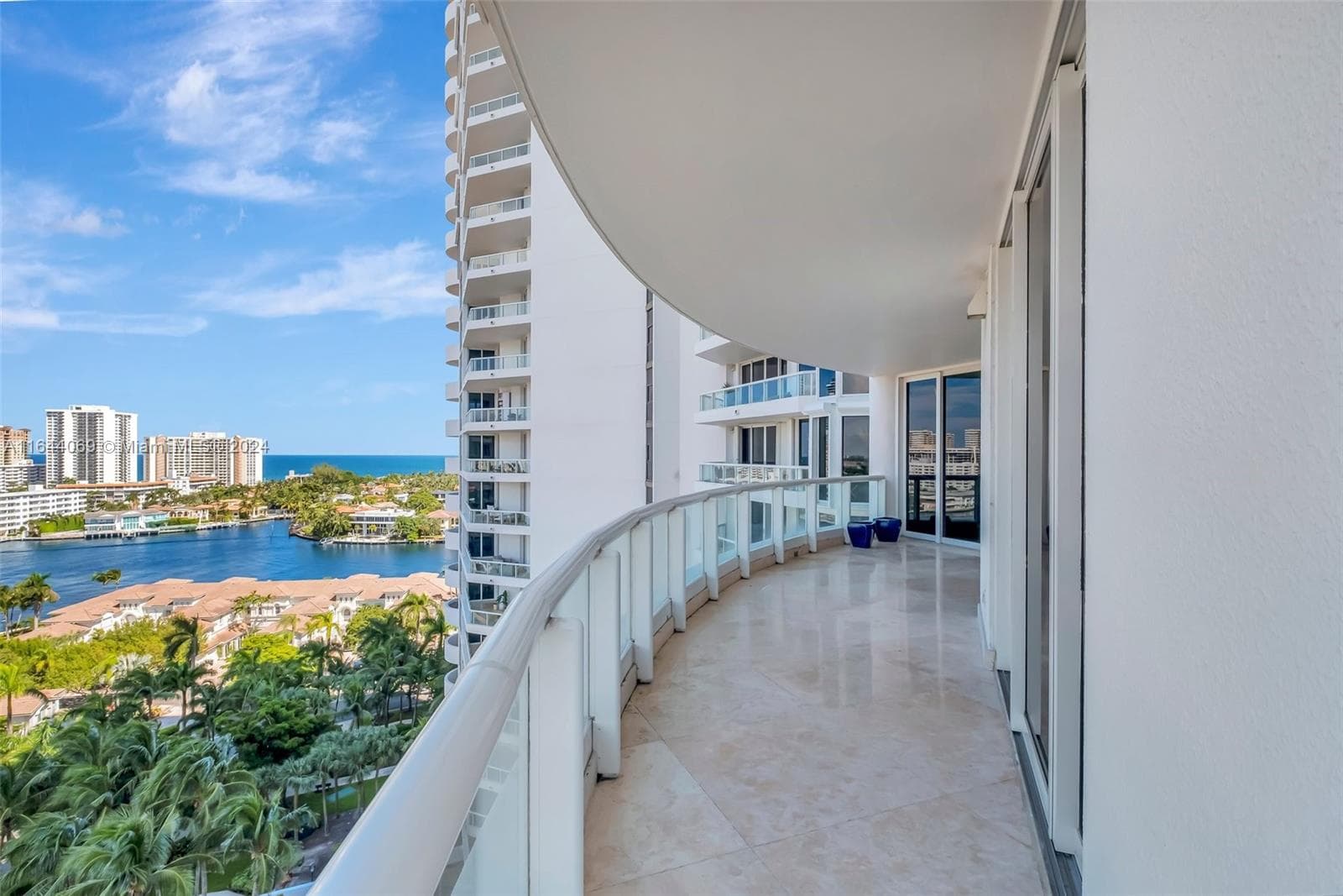 21200 Point Pl 1204 photo 13