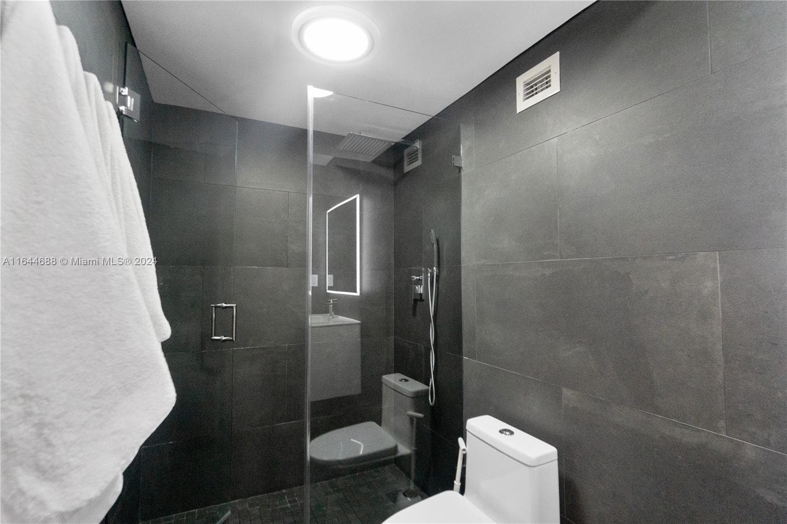 100 Lincoln Rd 1104 photo 12