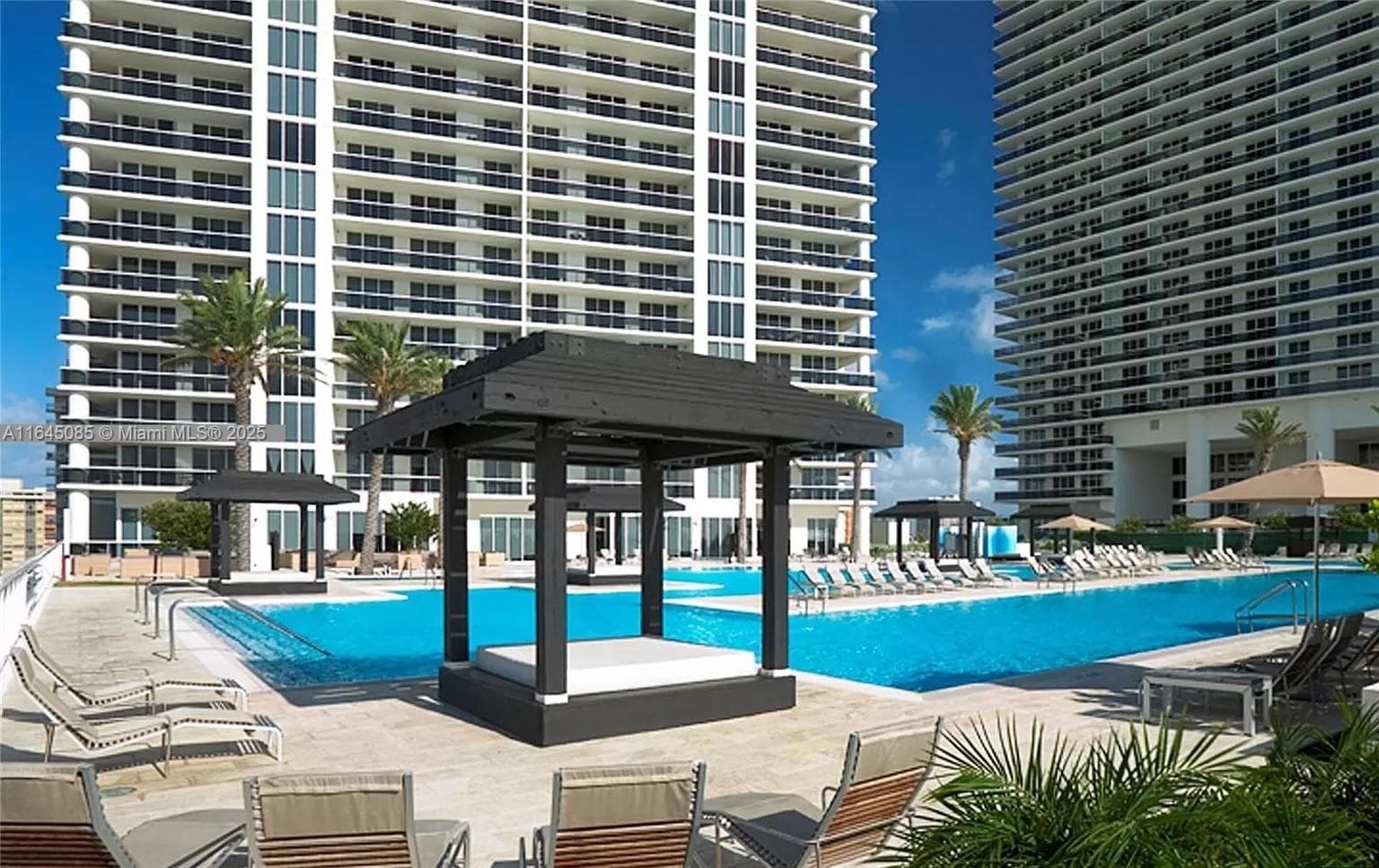 1850 Ocean Dr 2