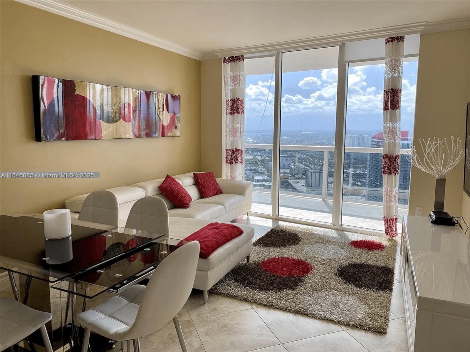 1850 Ocean Dr 3