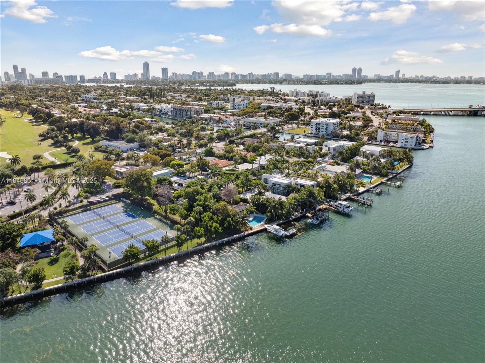 1020 Shore Dr photo 17