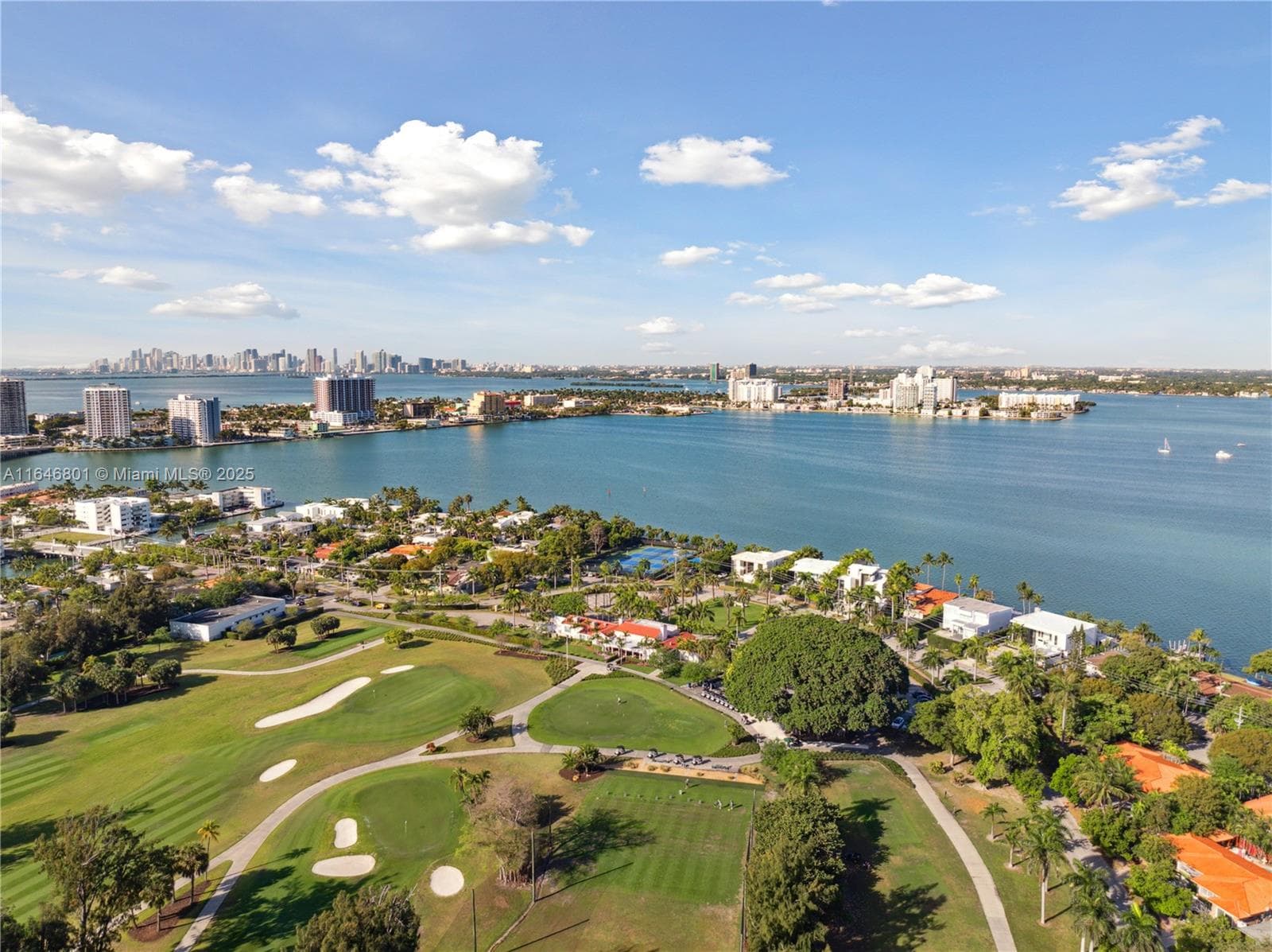 1020 Shore Dr photo 9