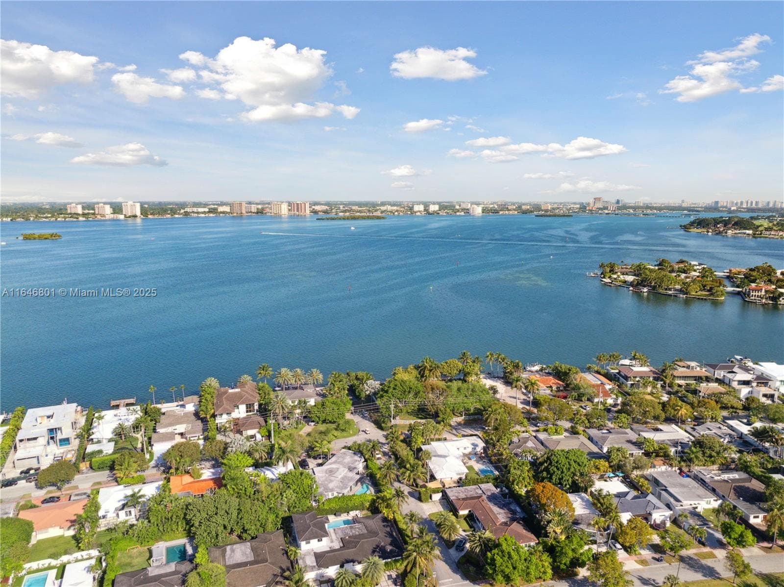 1020 Shore Dr photo 8