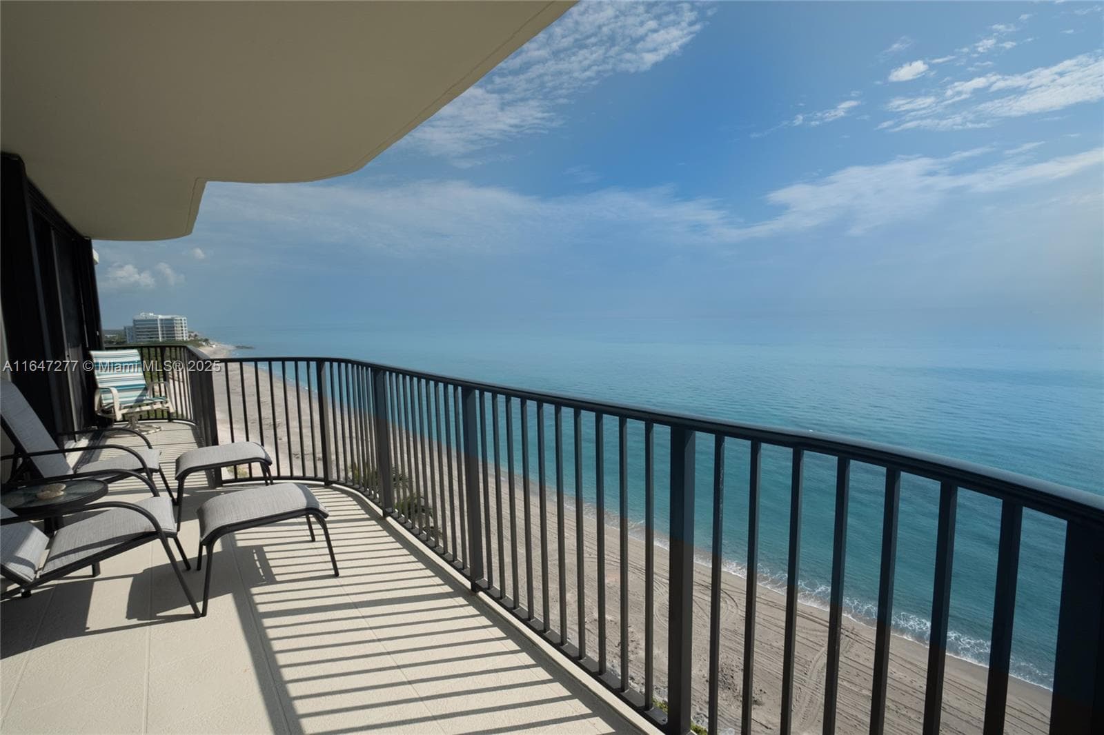 400 Beach Rd 802 photo 16