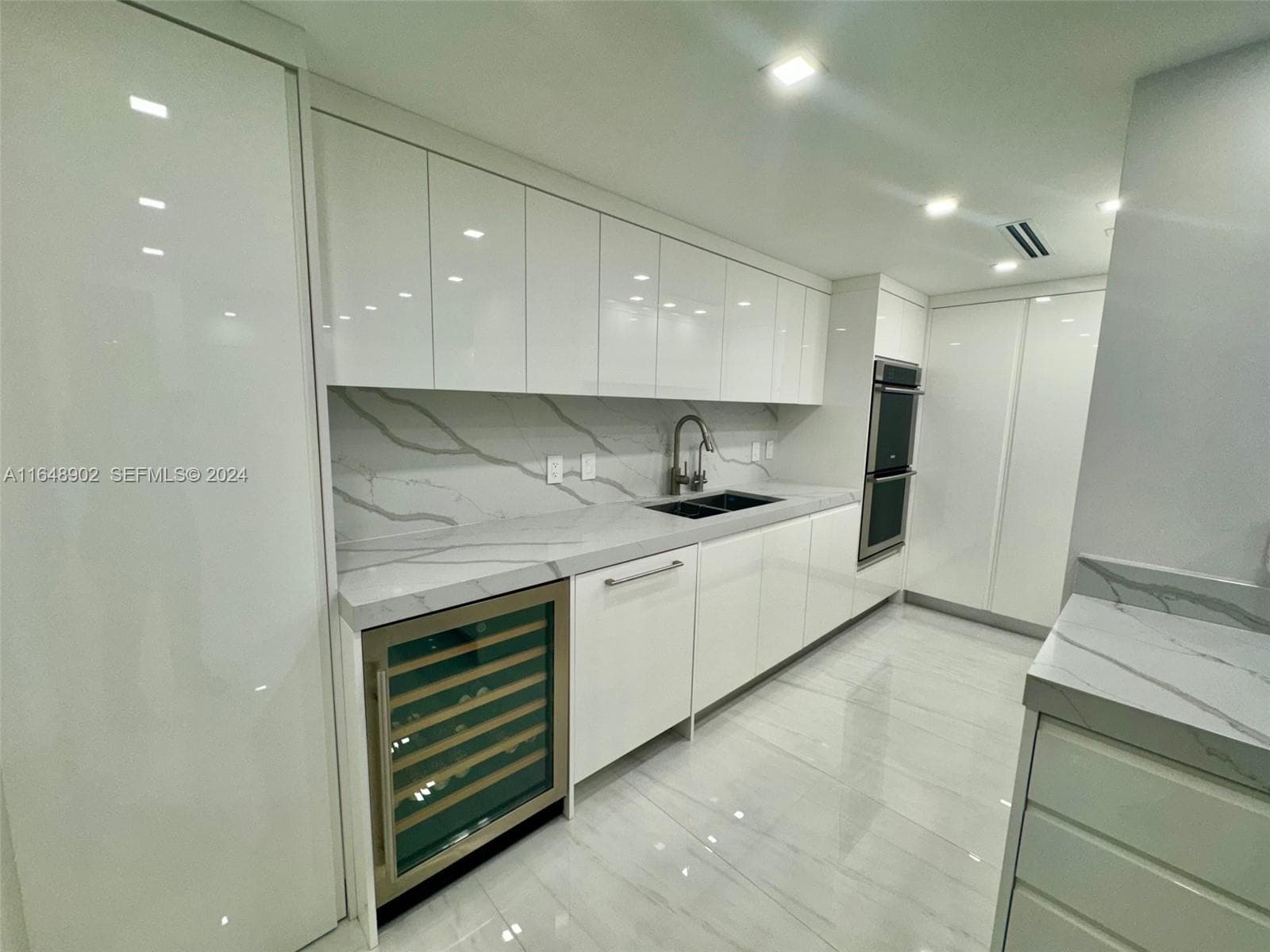 9801 Collins Ave 5U photo 7