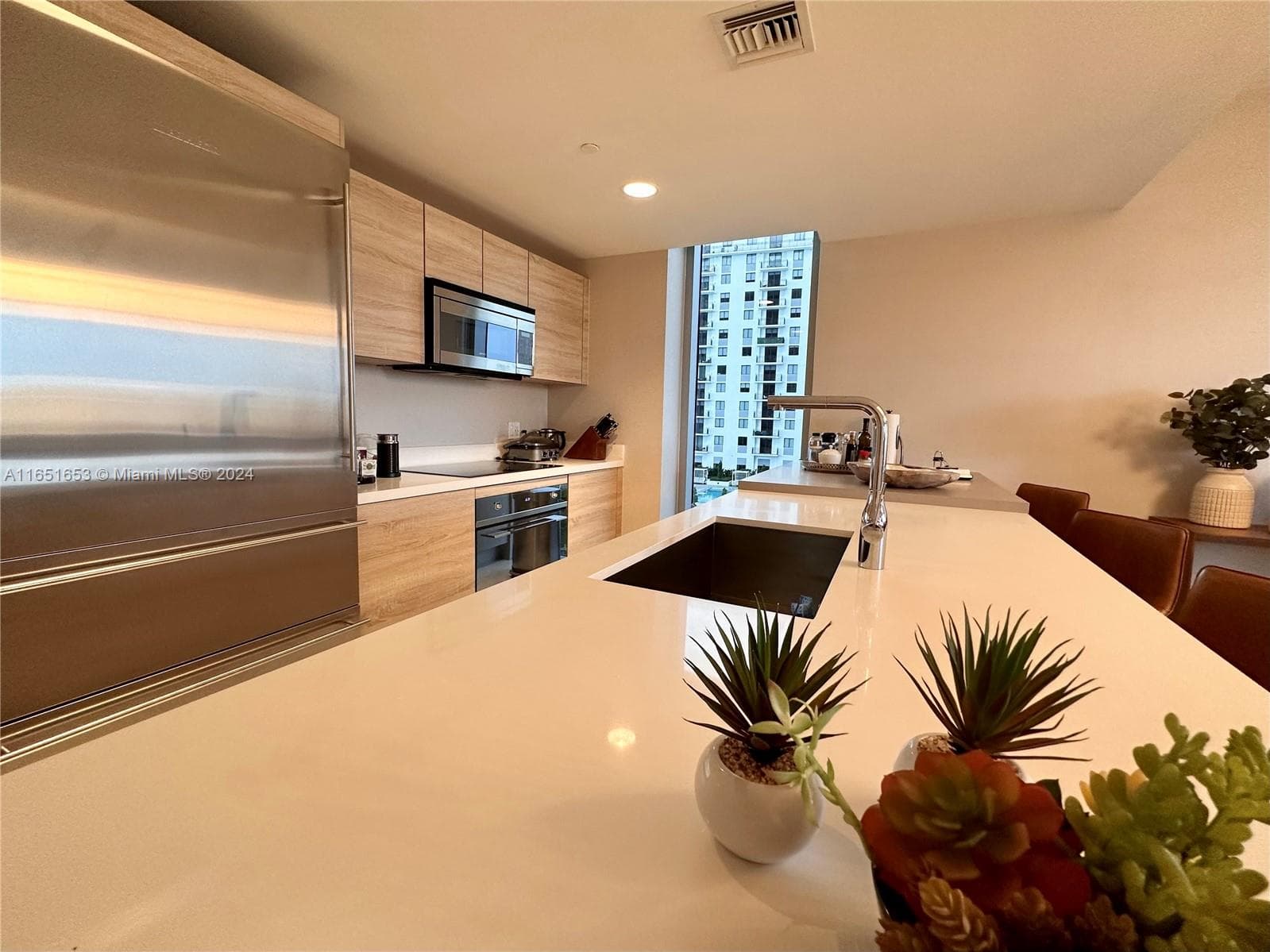 16385 Biscayne Blvd 1201 photo 24