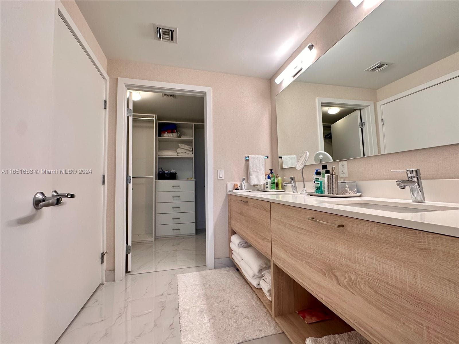 16385 Biscayne Blvd 1201 photo 19