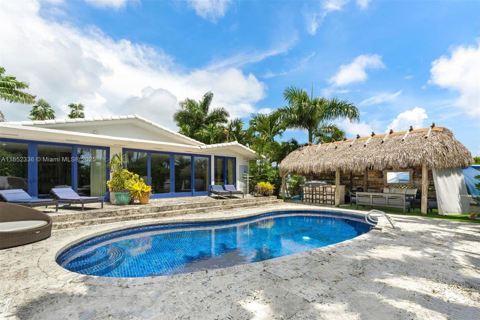 7975 Biscayne Point Cir photo 17