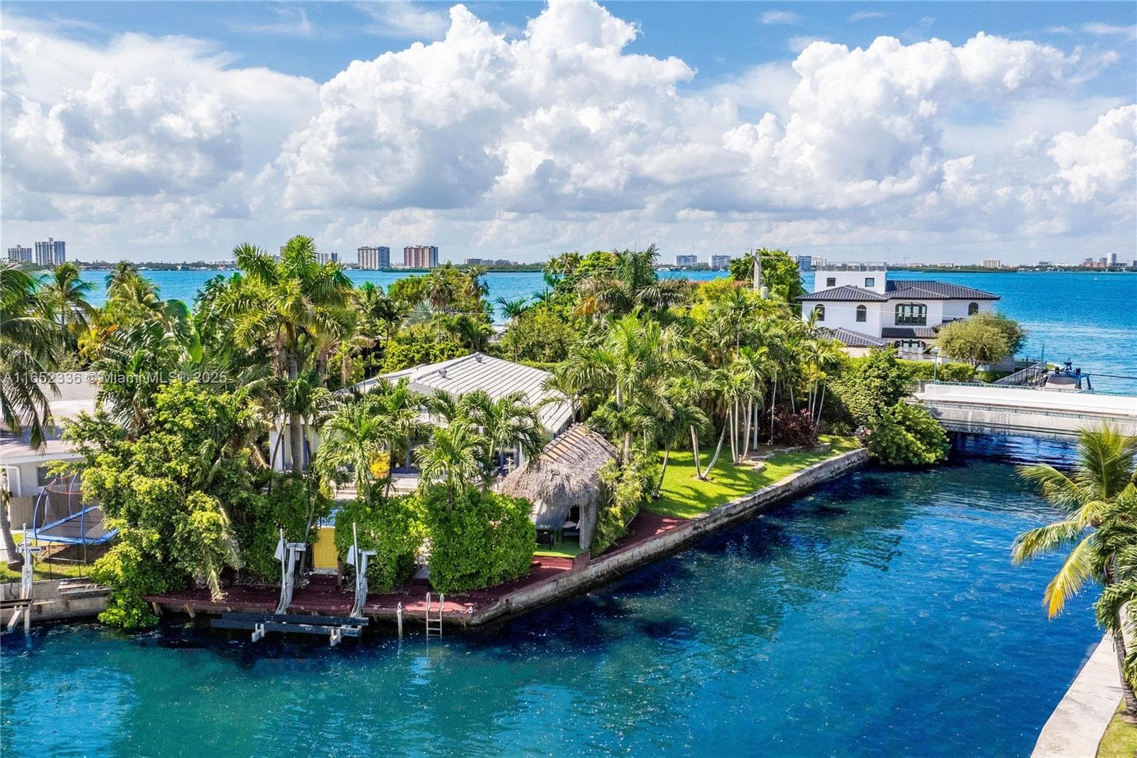7975 Biscayne Point Cir 4