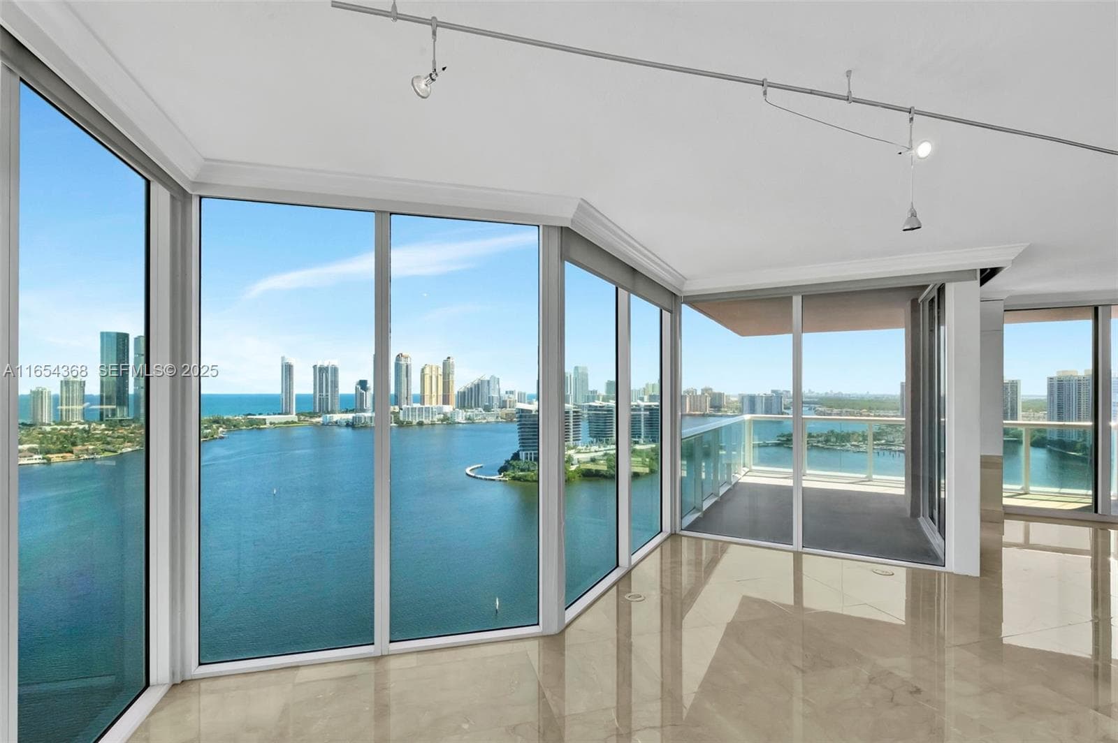 3370 Hidden Bay Dr 2708 photo 1
