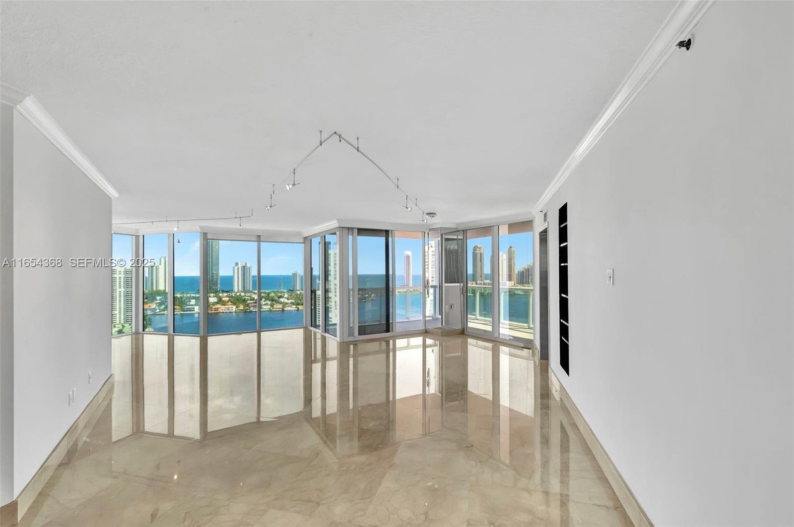 3370 Hidden Bay Dr 2708 photo 9