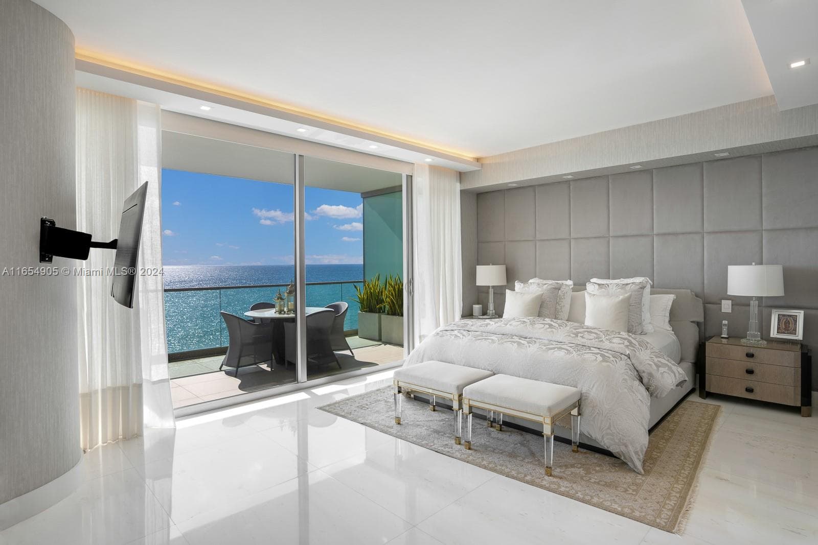 10203 Collins Ave 4