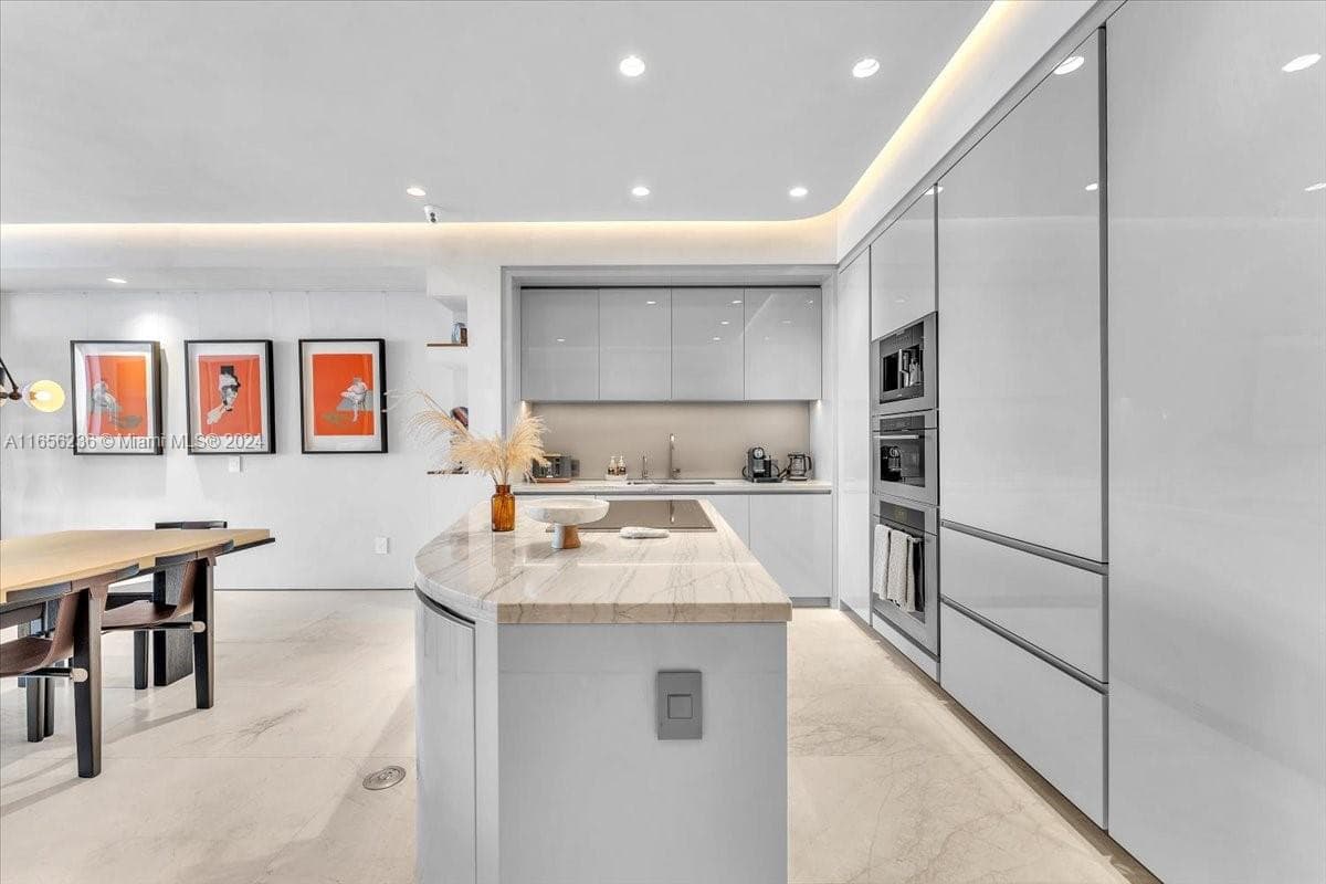 18975 Collins Ave 5302+Cabana 6 photo 21