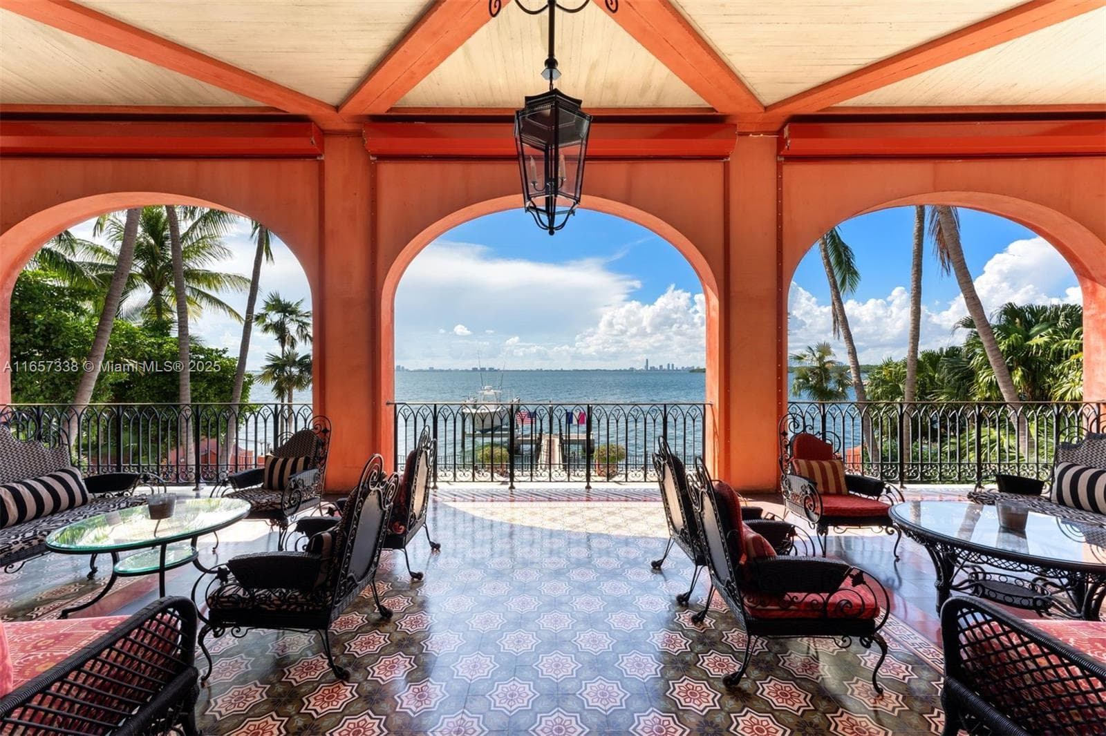 230 Harbor Drive photo 18