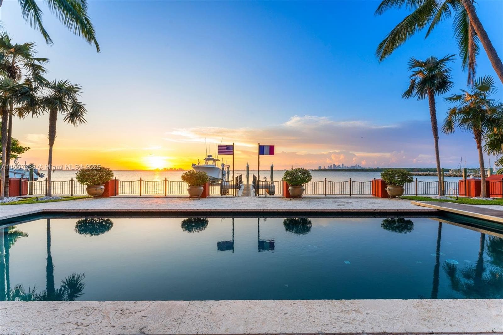 230 Harbor Drive photo 11