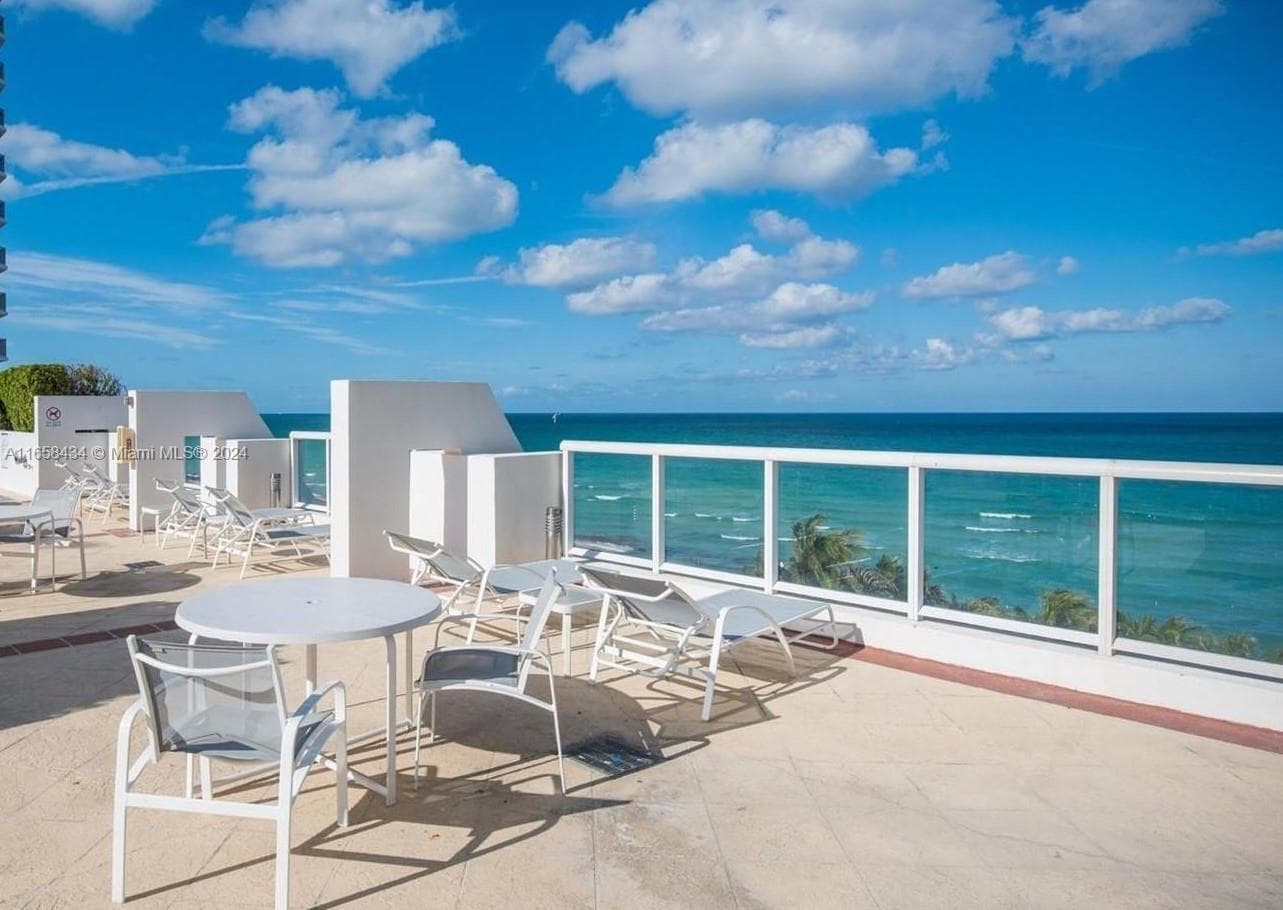 6365 Collins Ave 4209 photo 2
