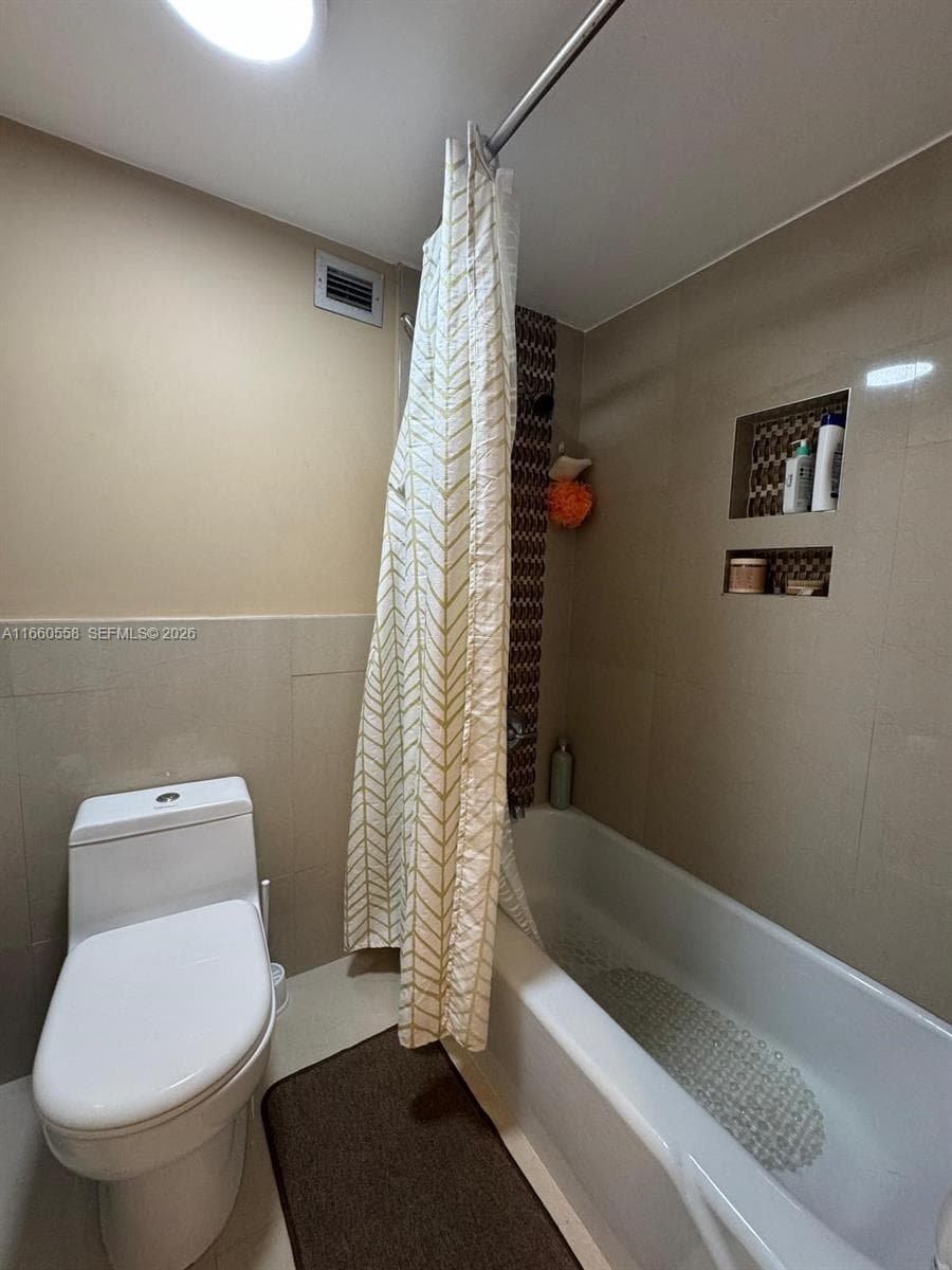 3800 Ocean Dr 1620 photo 17