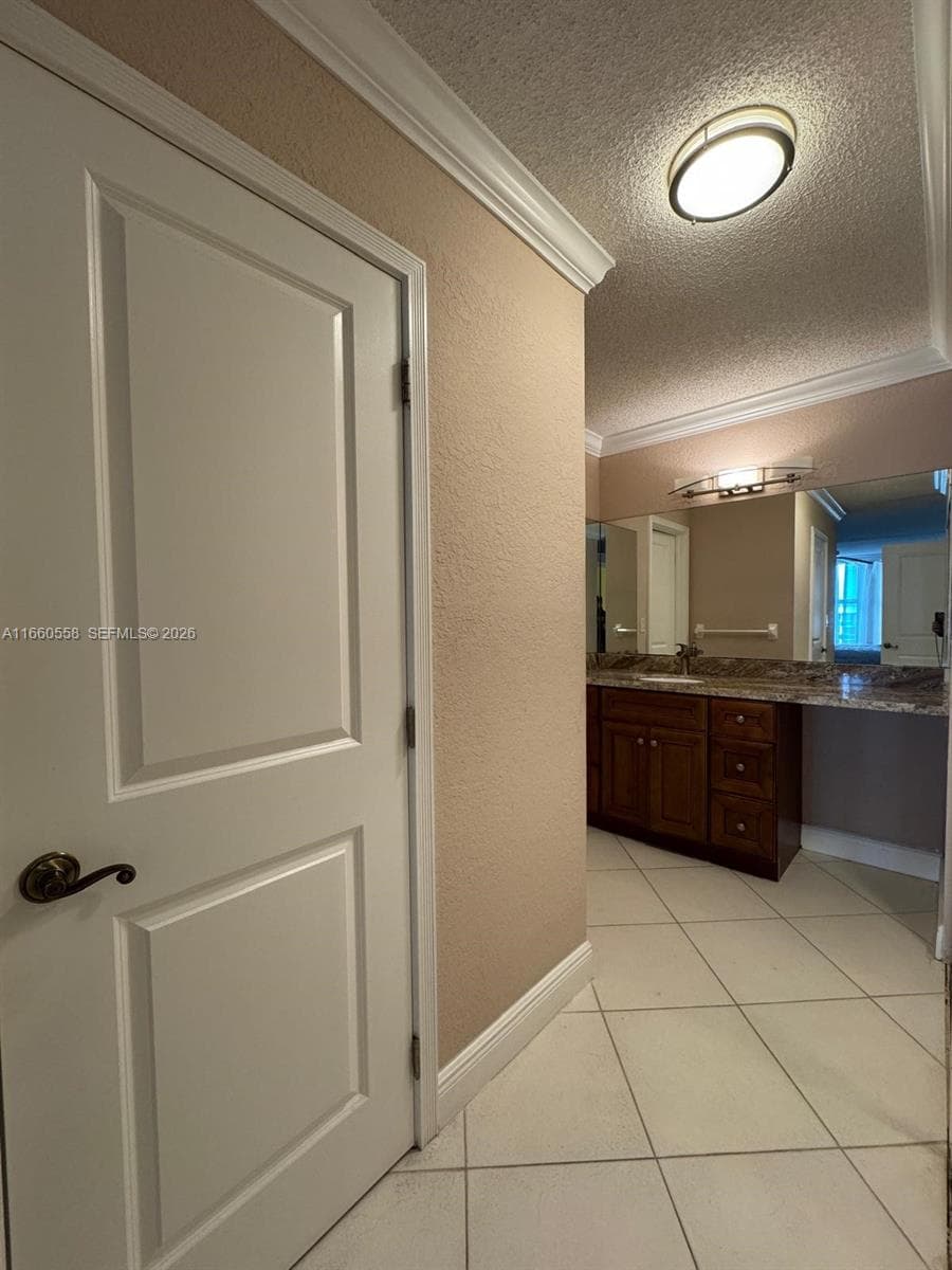3800 Ocean Dr 1620 photo 18