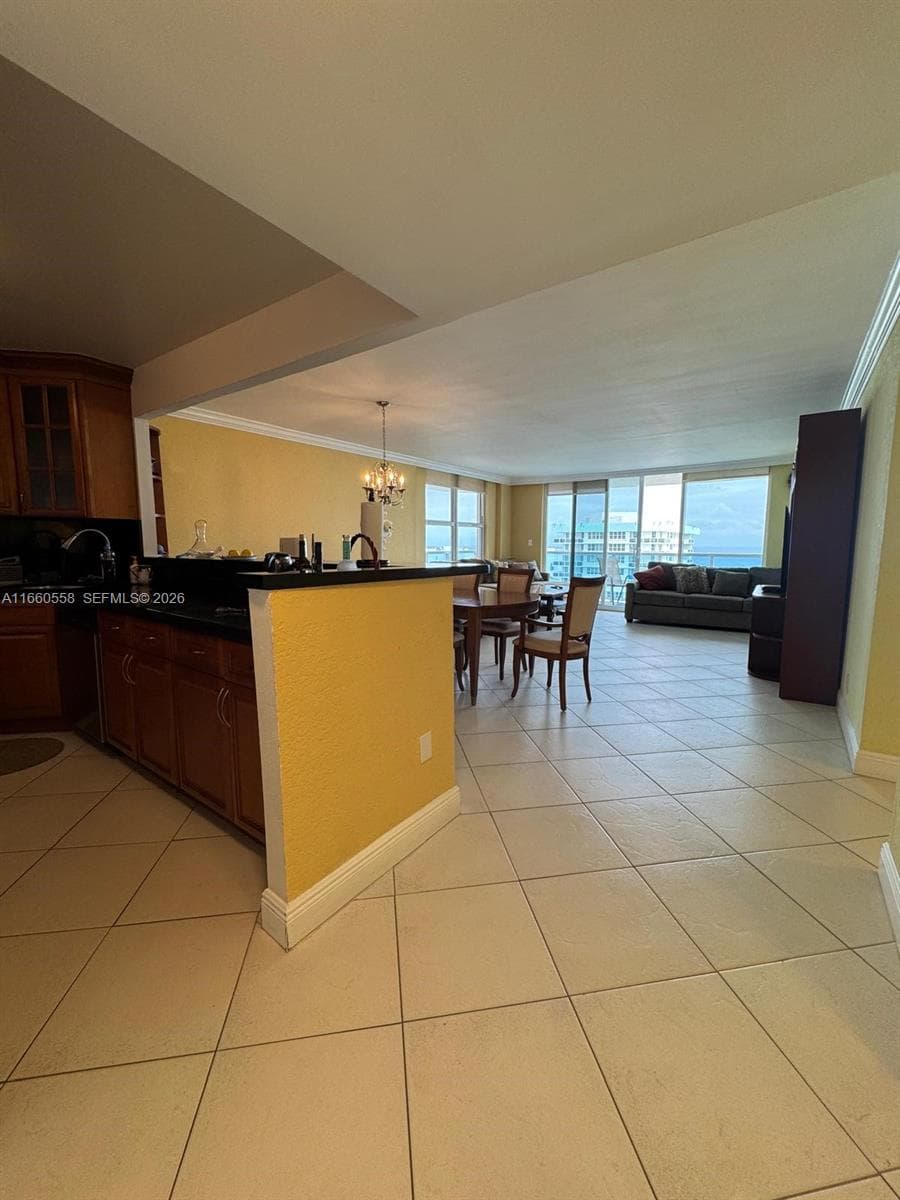 3800 Ocean Dr 4
