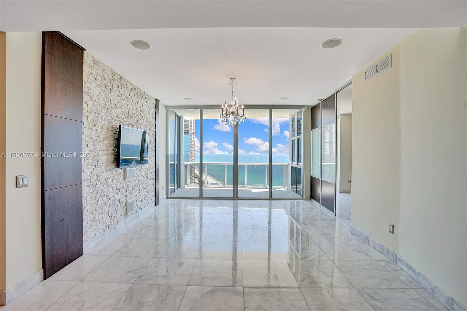 18201 Collins Ave 2