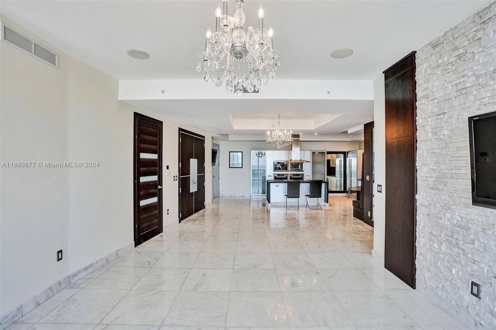 18201 Collins Ave 4
