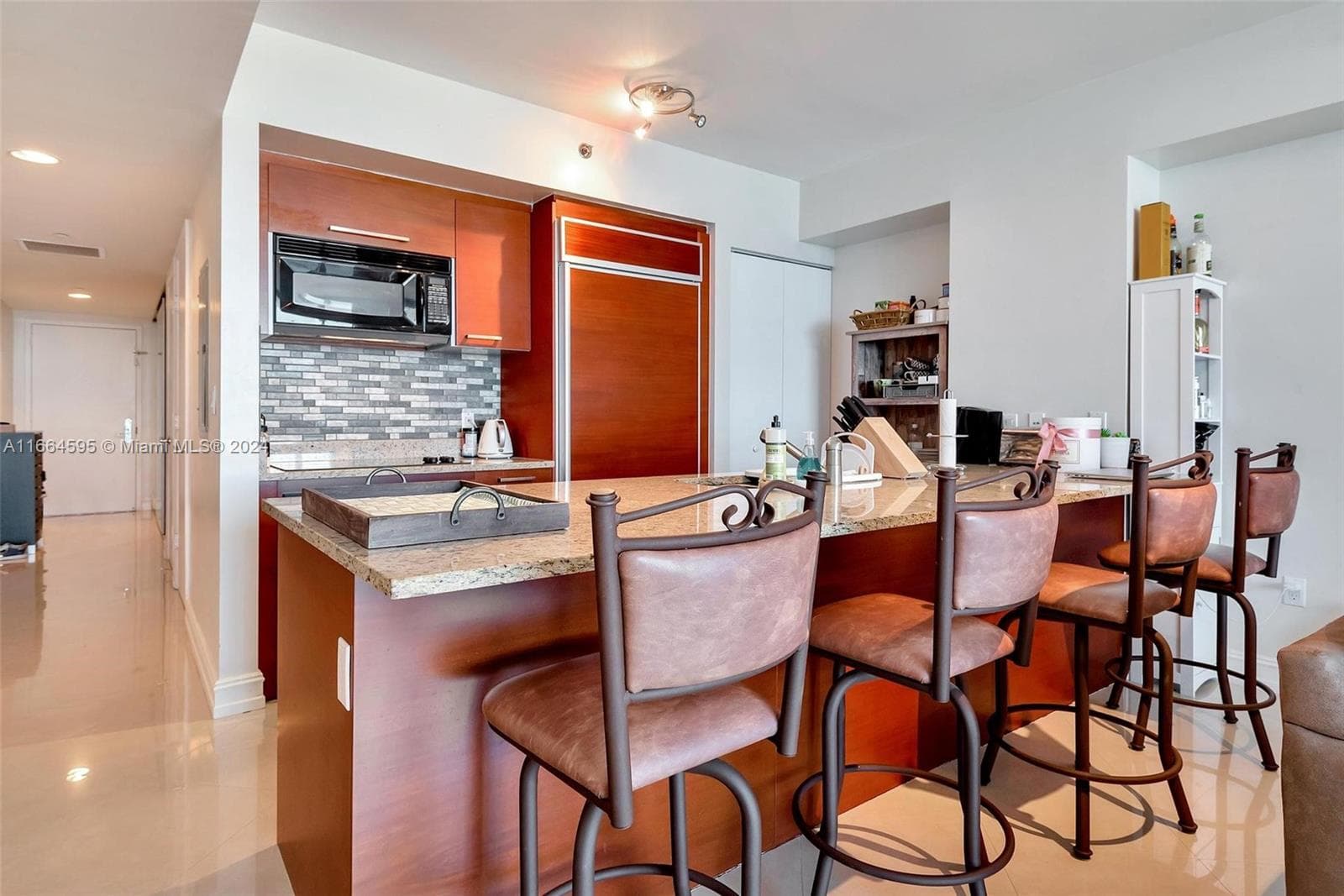 1830 Ocean Dr 4709 photo 23