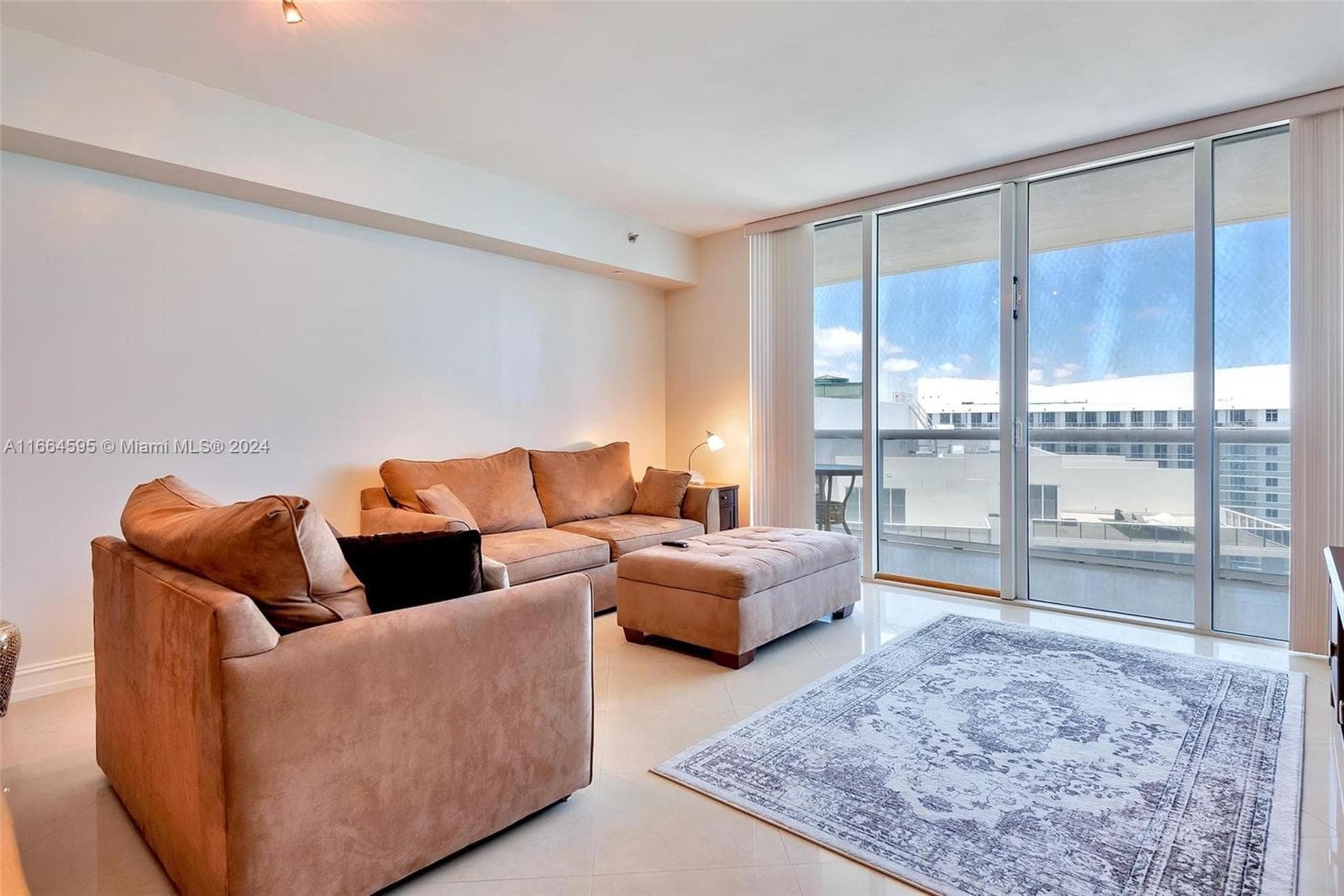 1830 Ocean Dr 4709 photo 7