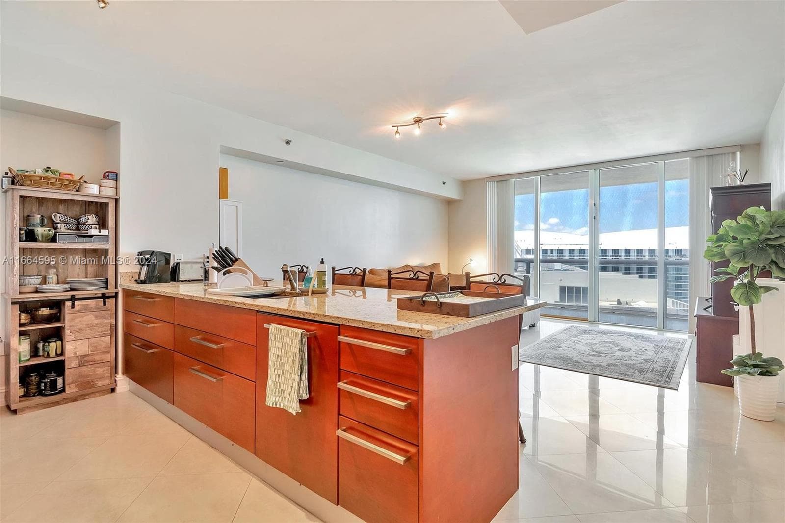 1830 Ocean Dr 3