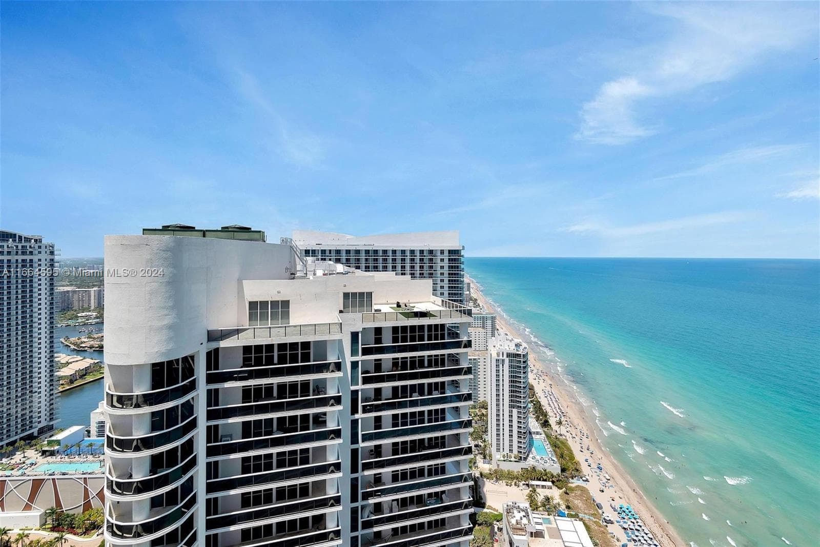 1830 Ocean Dr 4709 photo 18