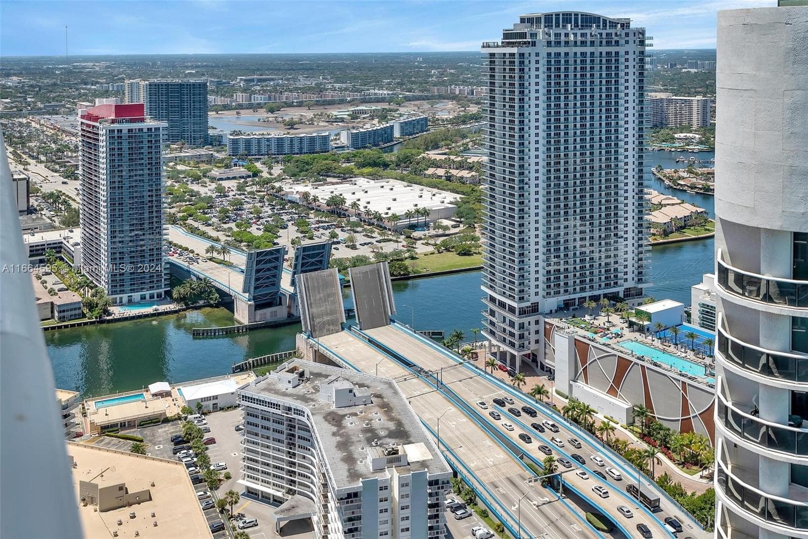 1830 Ocean Dr 4709 photo 21