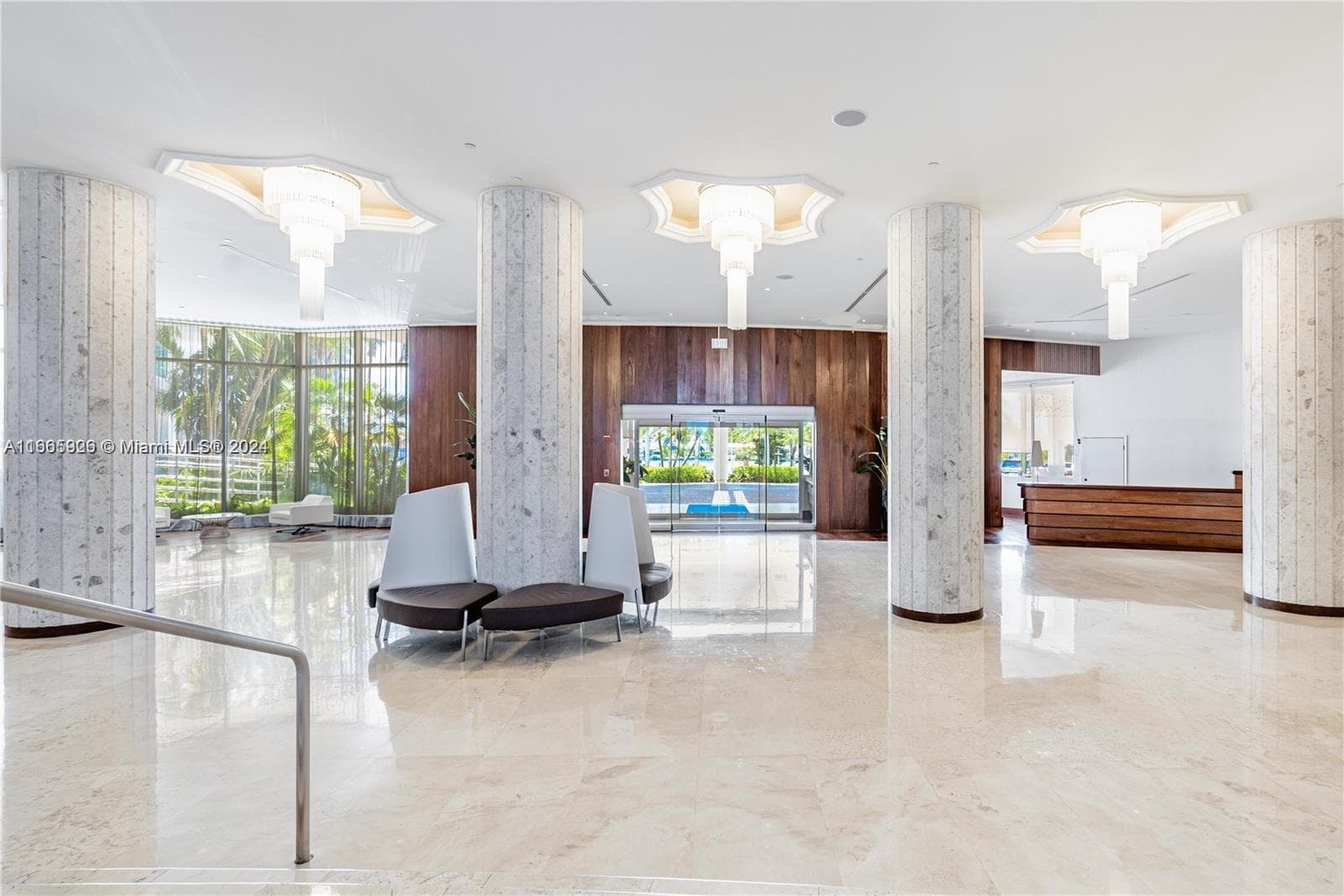 5161 Collins Ave 405 photo 7