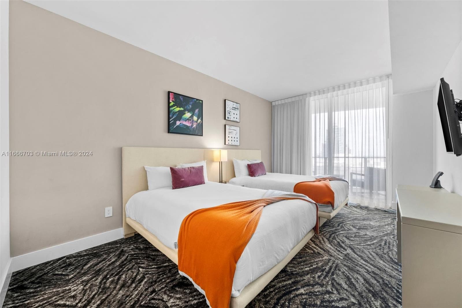 4111 Ocean Dr 1