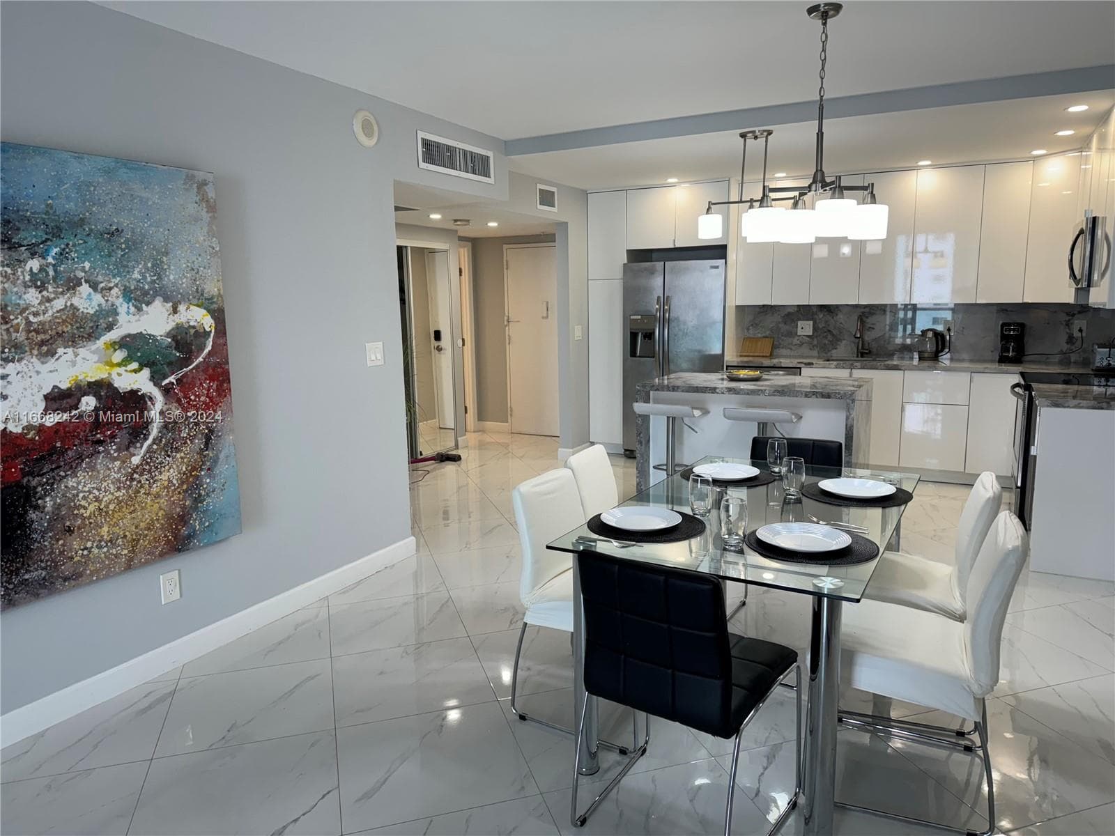 19370 Collins Ave 1208 photo 2