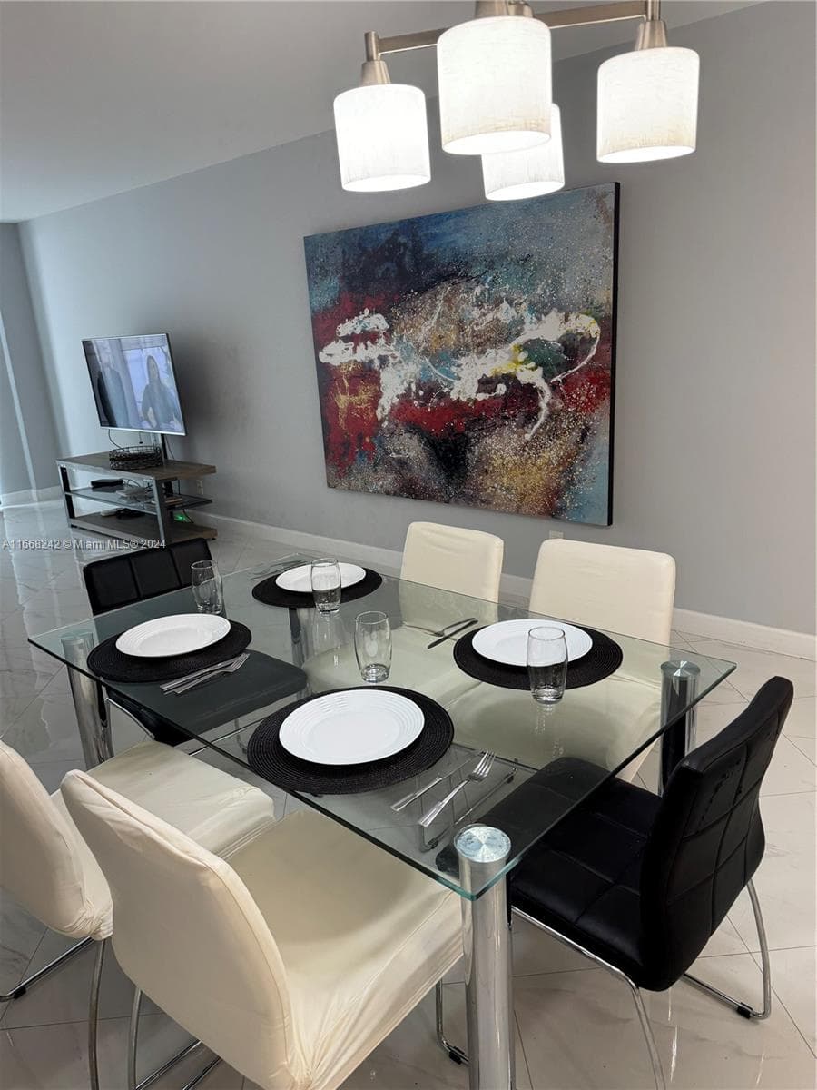 19370 Collins Ave 1208 photo 4