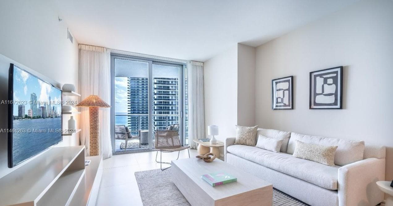 4111 Ocean Dr 4